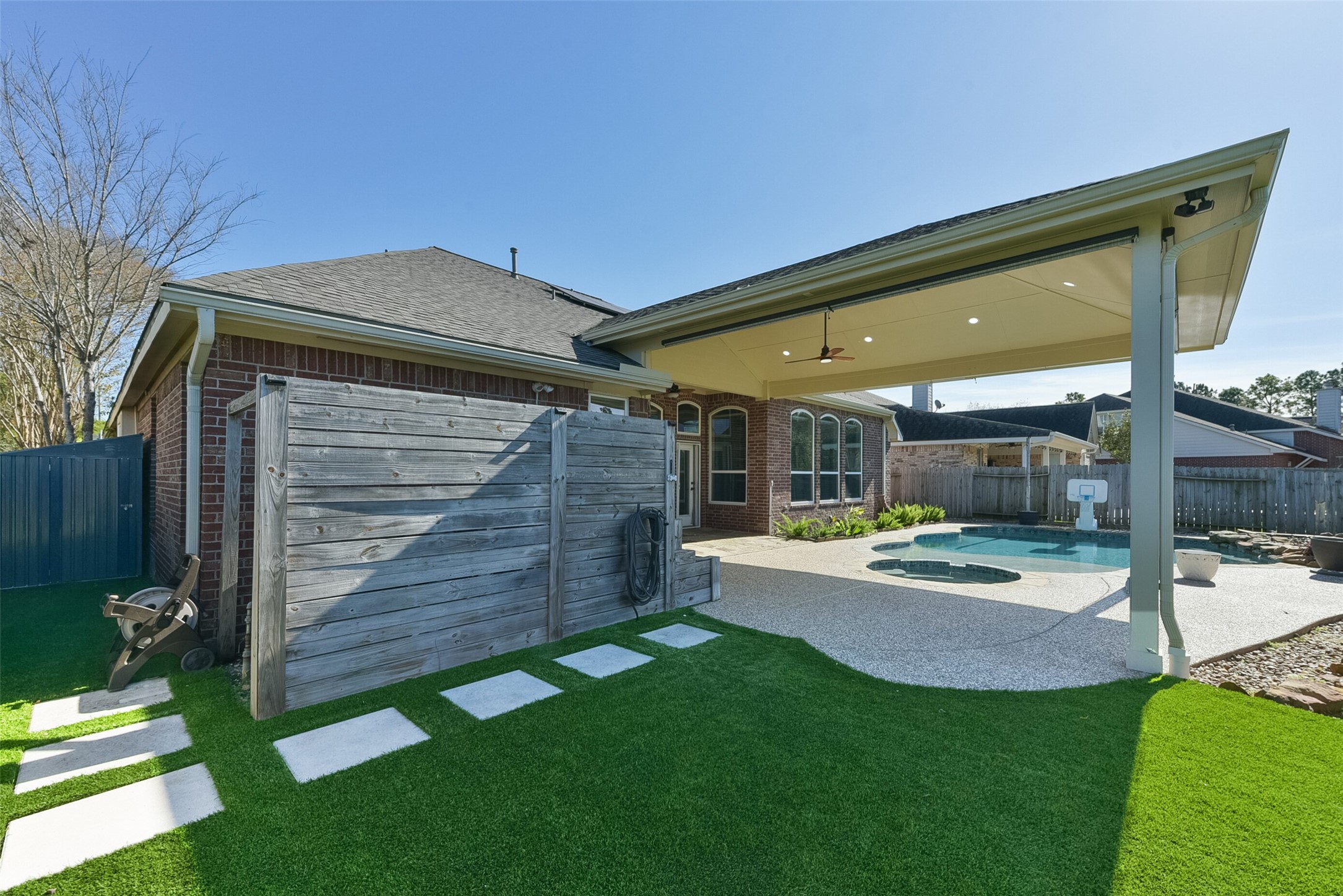 17207 Eagle Ledge Drive Property Photo 37