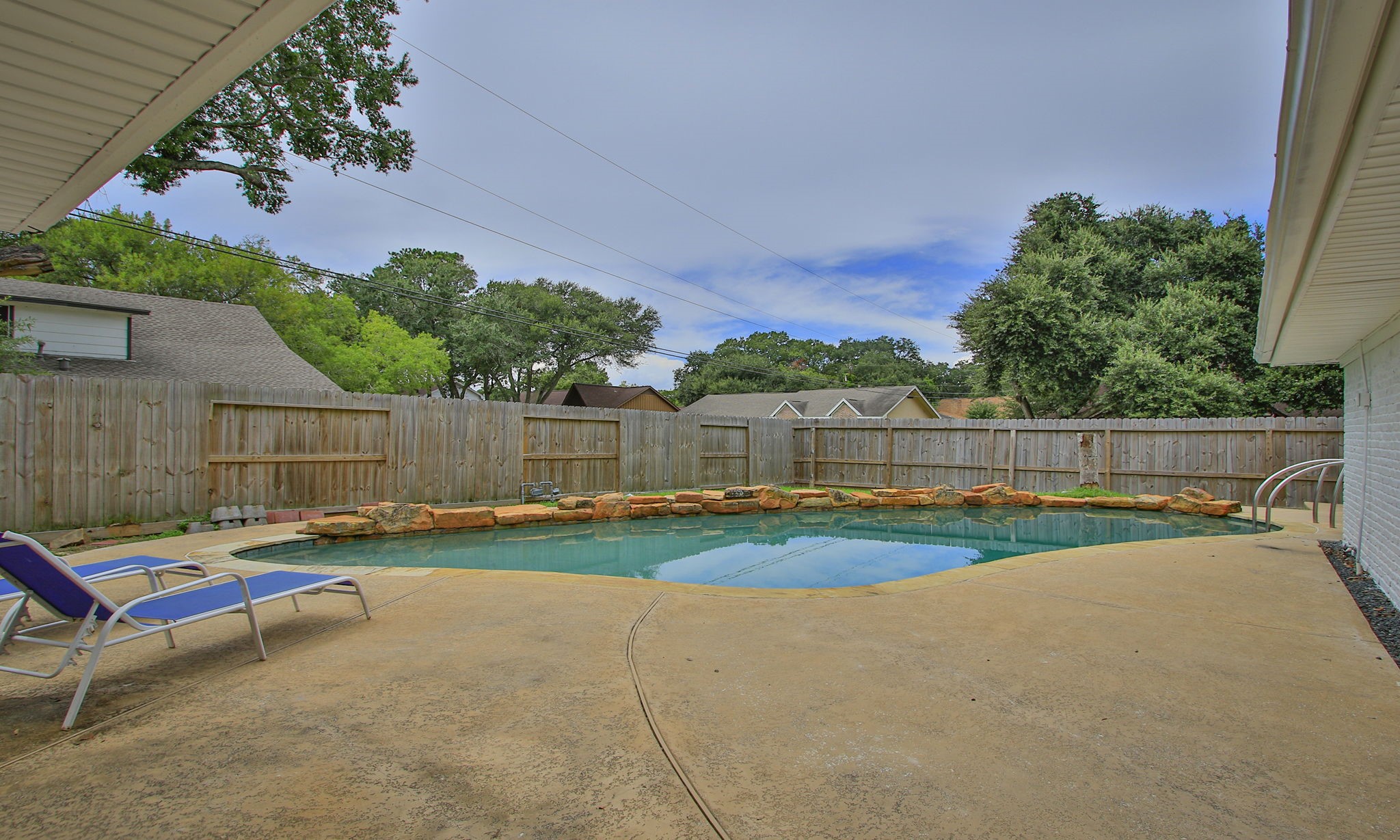 207 Burgundy Lane Property Photo 34