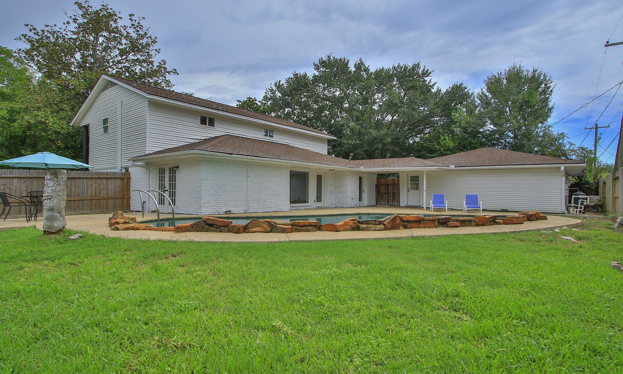 207 Burgundy Lane Property Photo 36