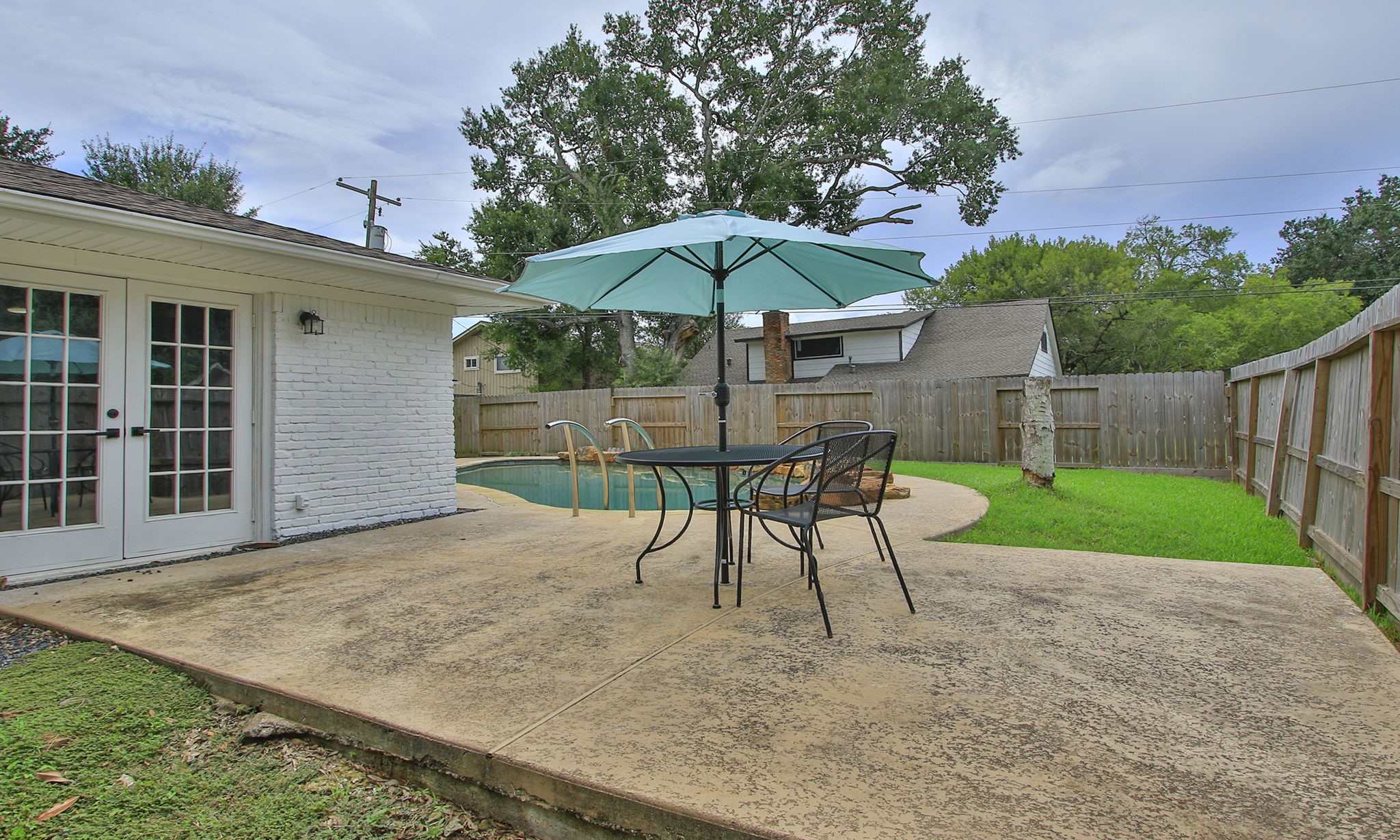 207 Burgundy Lane Property Photo 37