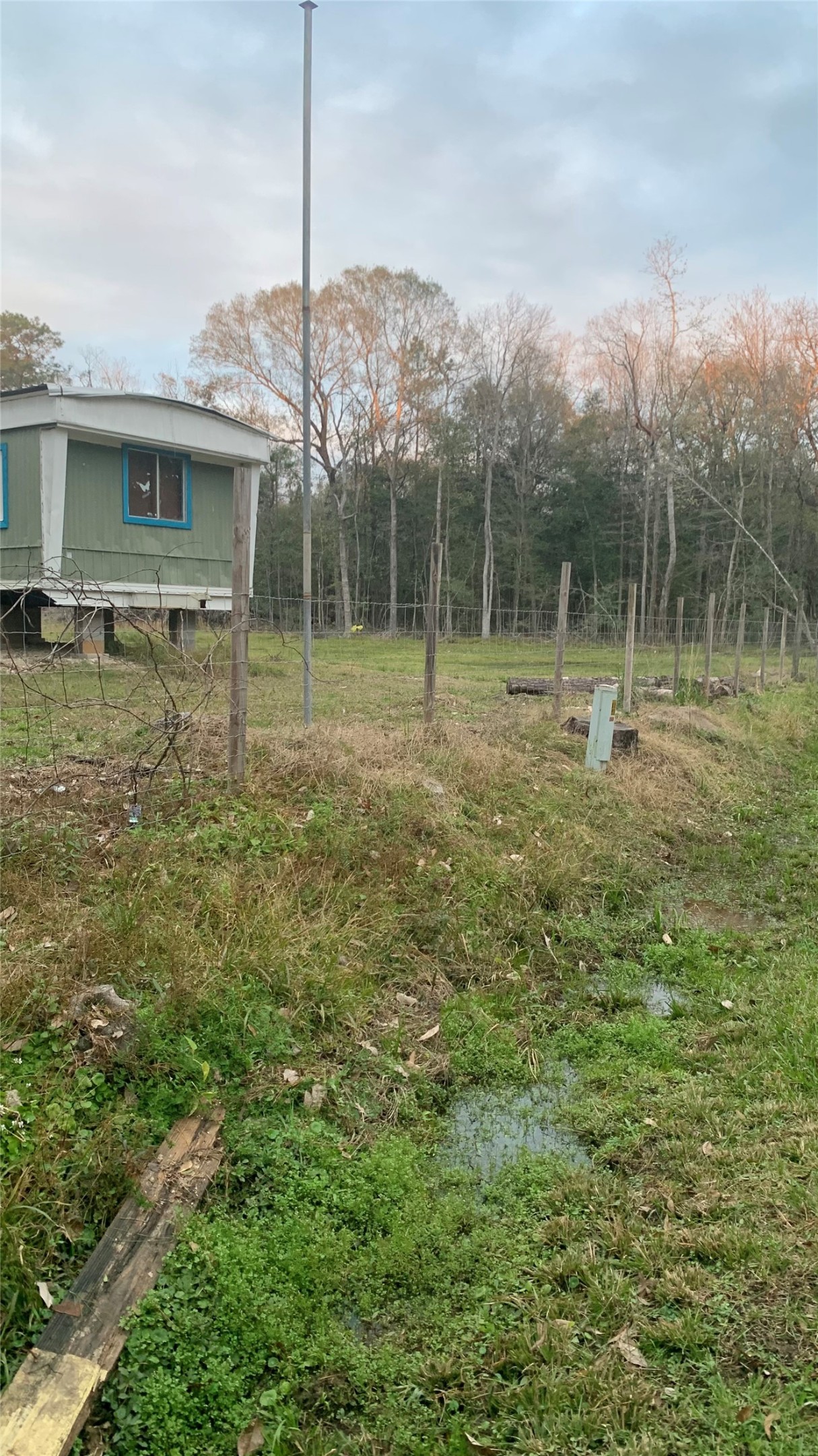 25801 Coleman Drive Property Photo 2