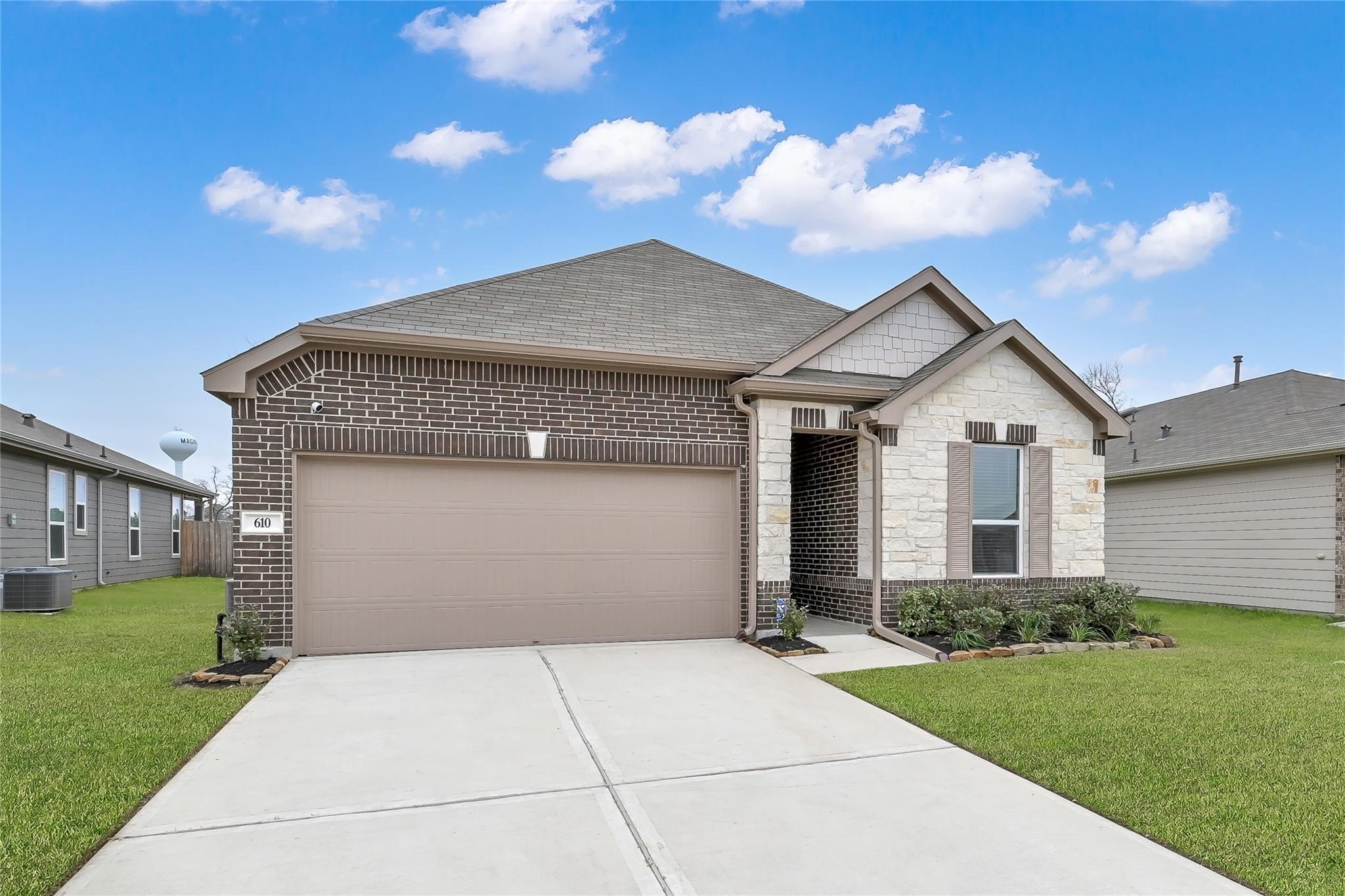 610 Coyote Canyon Court Property Photo 2