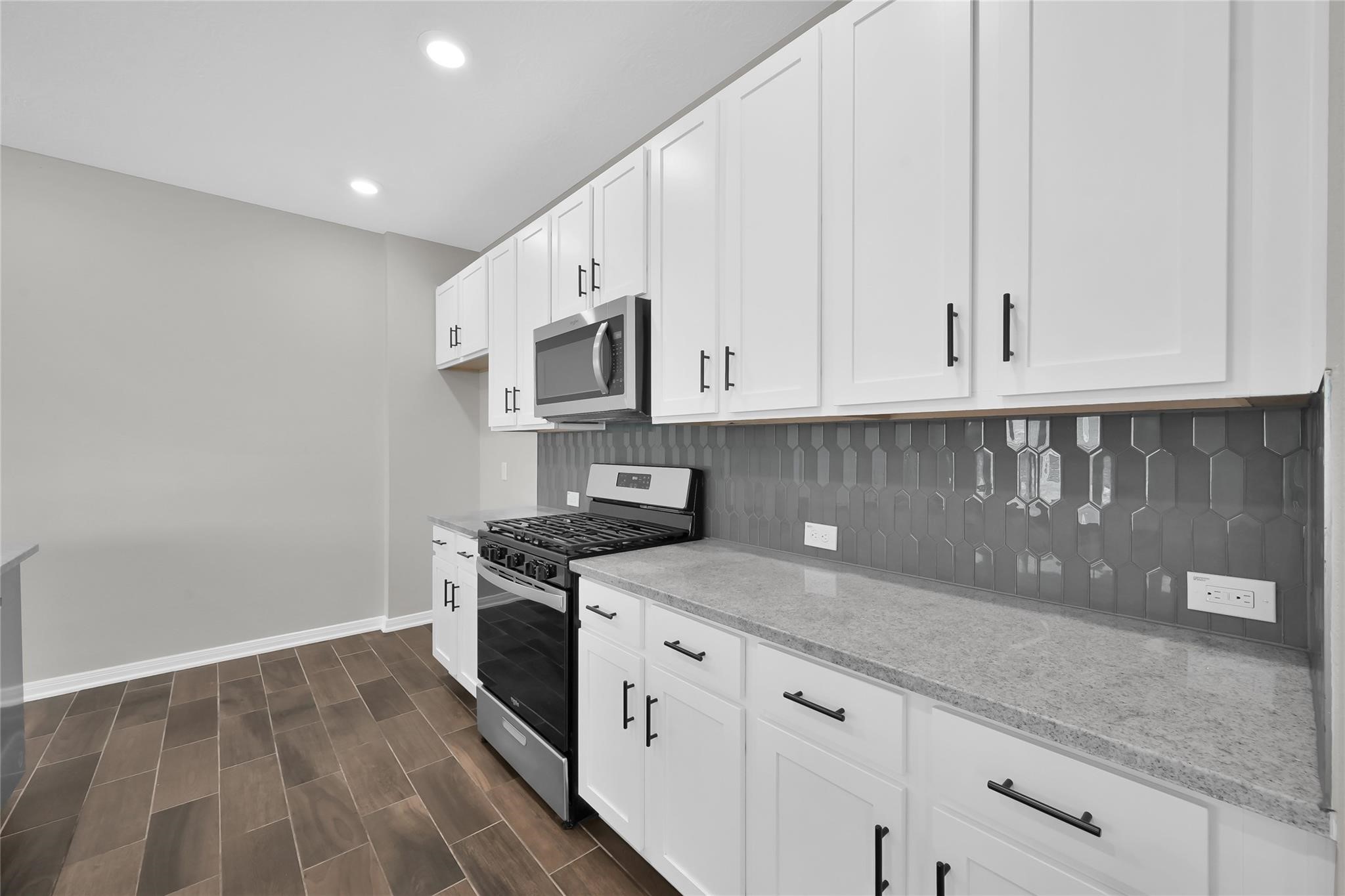 610 Coyote Canyon Court Property Photo 16