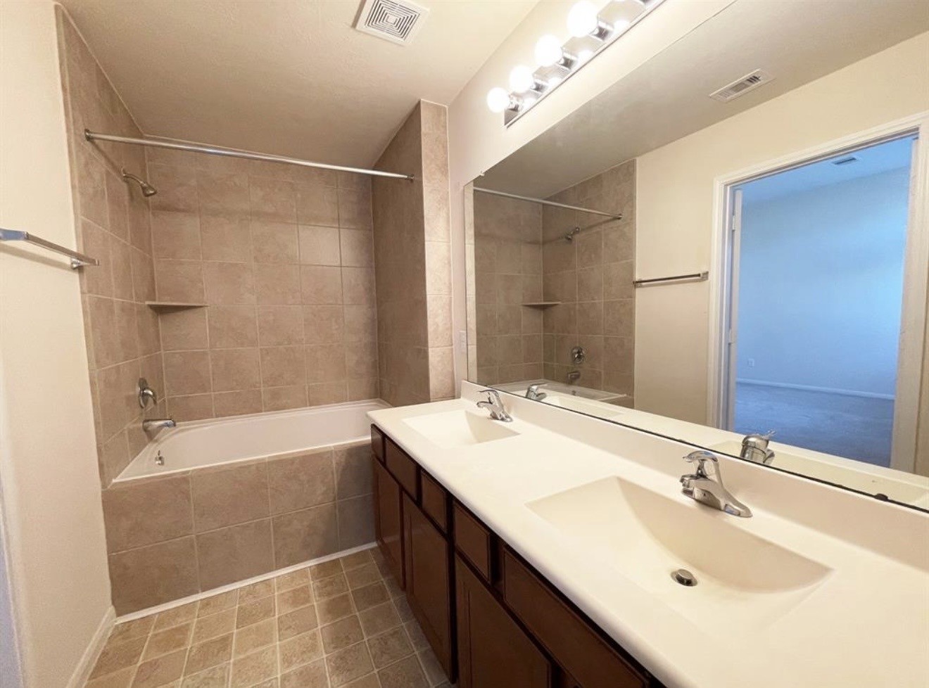 8318 Greys Lane Property Photo 7