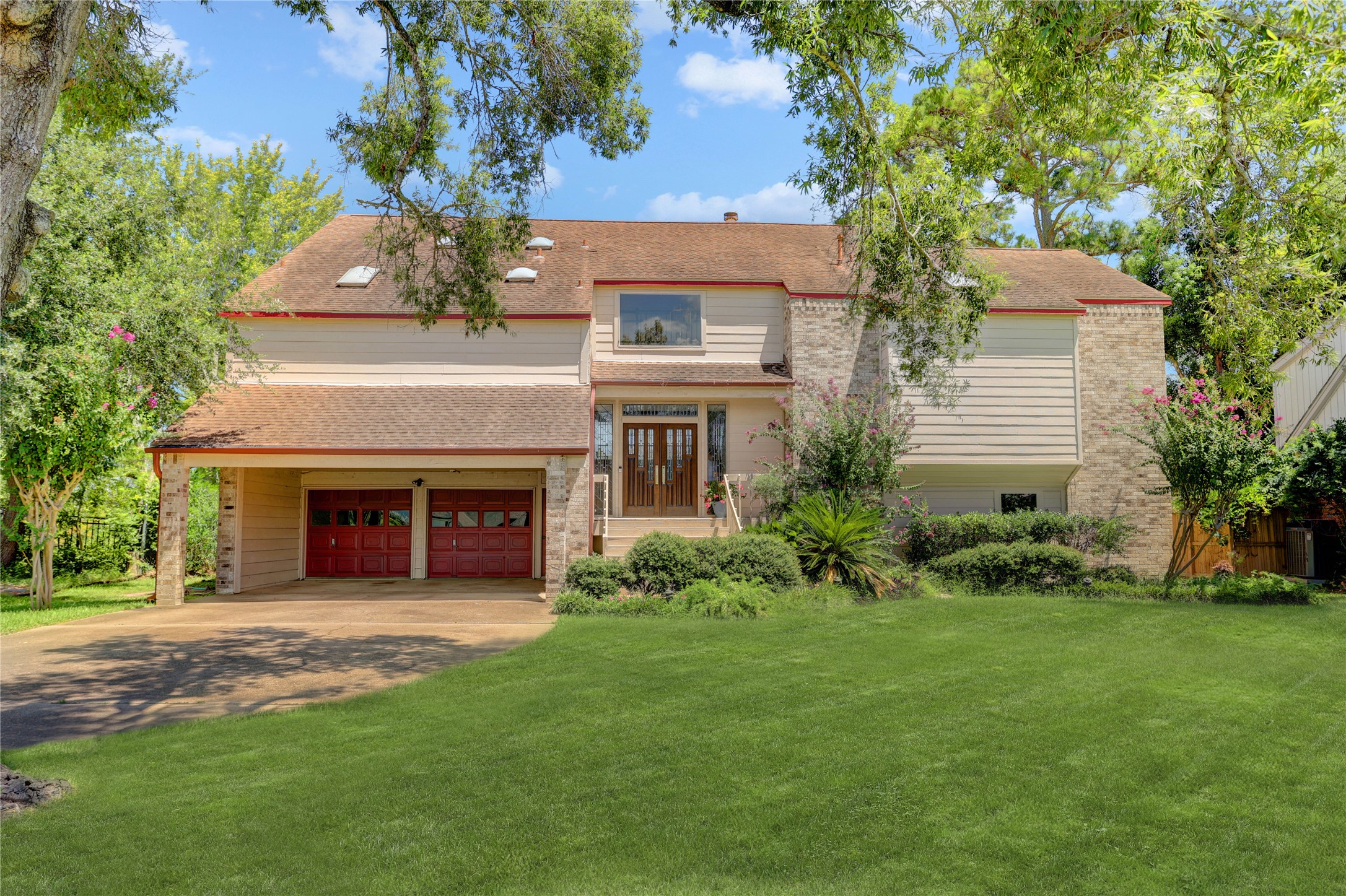 3027 Bayou Drive Property Photo 1