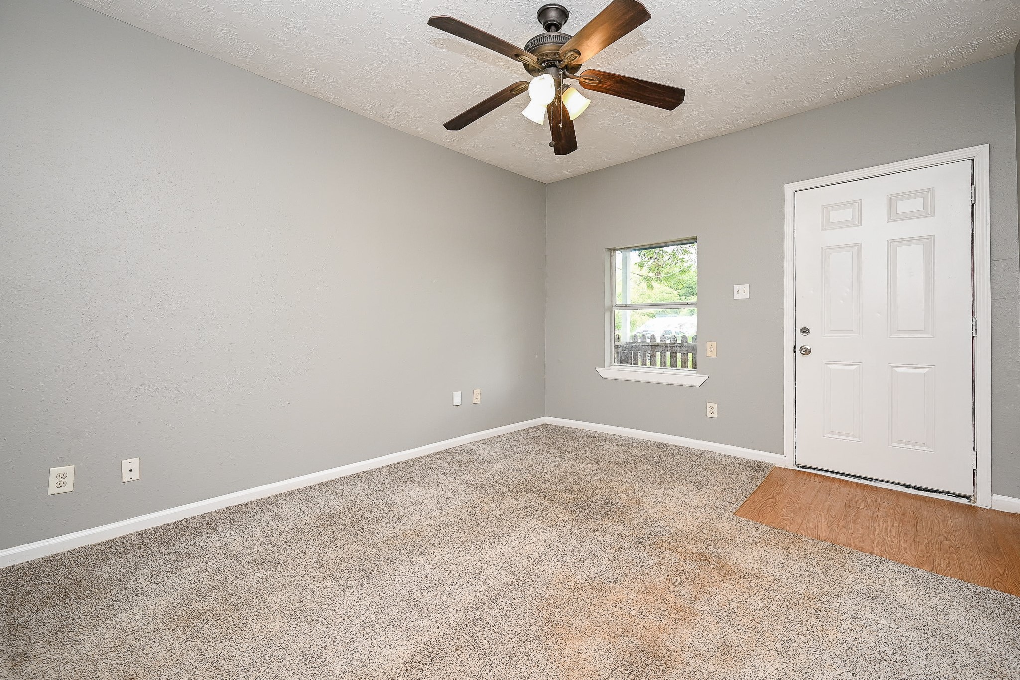 8007 Carver Road Property Photo 3