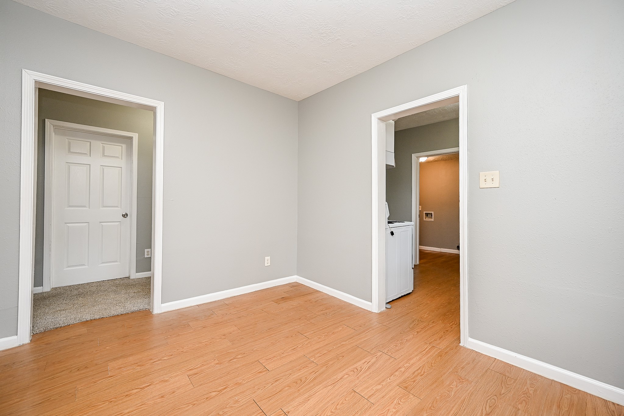 8007 Carver Road Property Photo 6