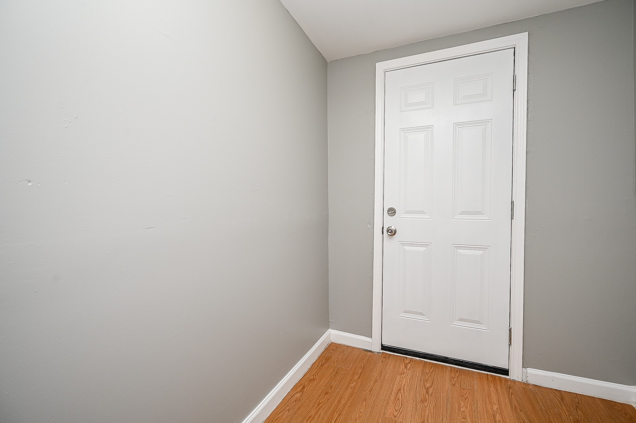 8007 Carver Road Property Photo 12
