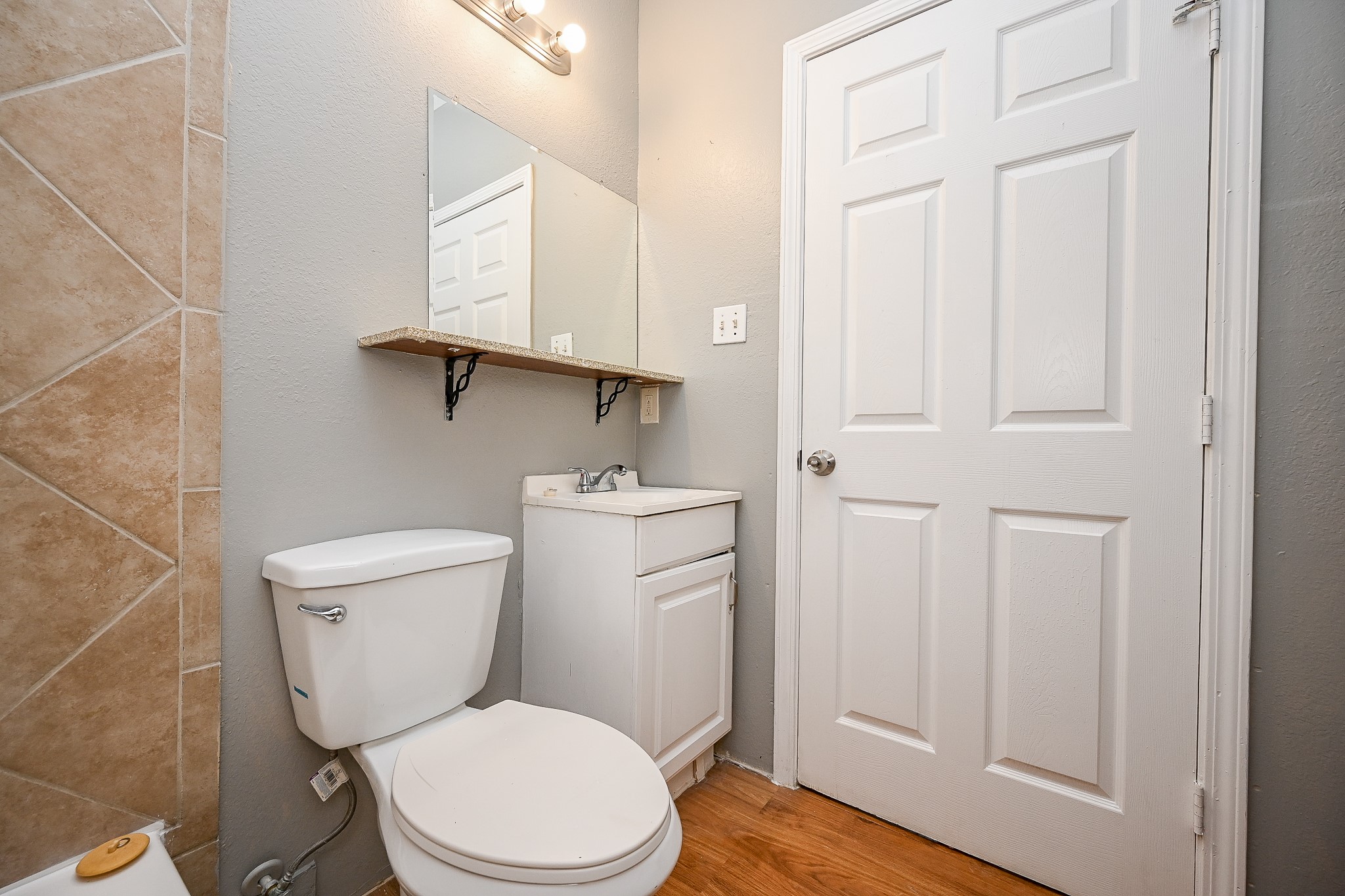 8007 Carver Road Property Photo 20