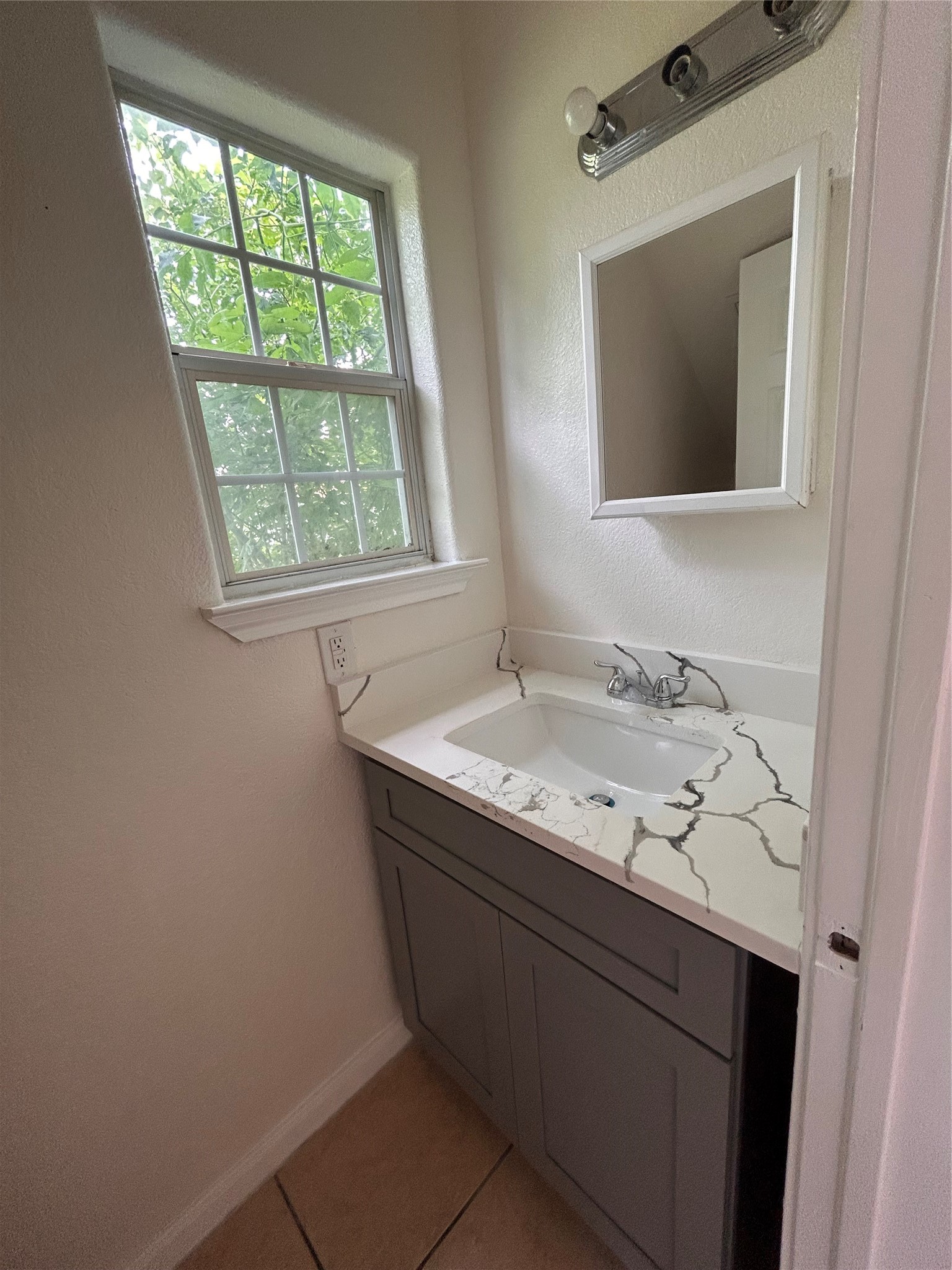6841 Larkstone Street B Property Photo 7