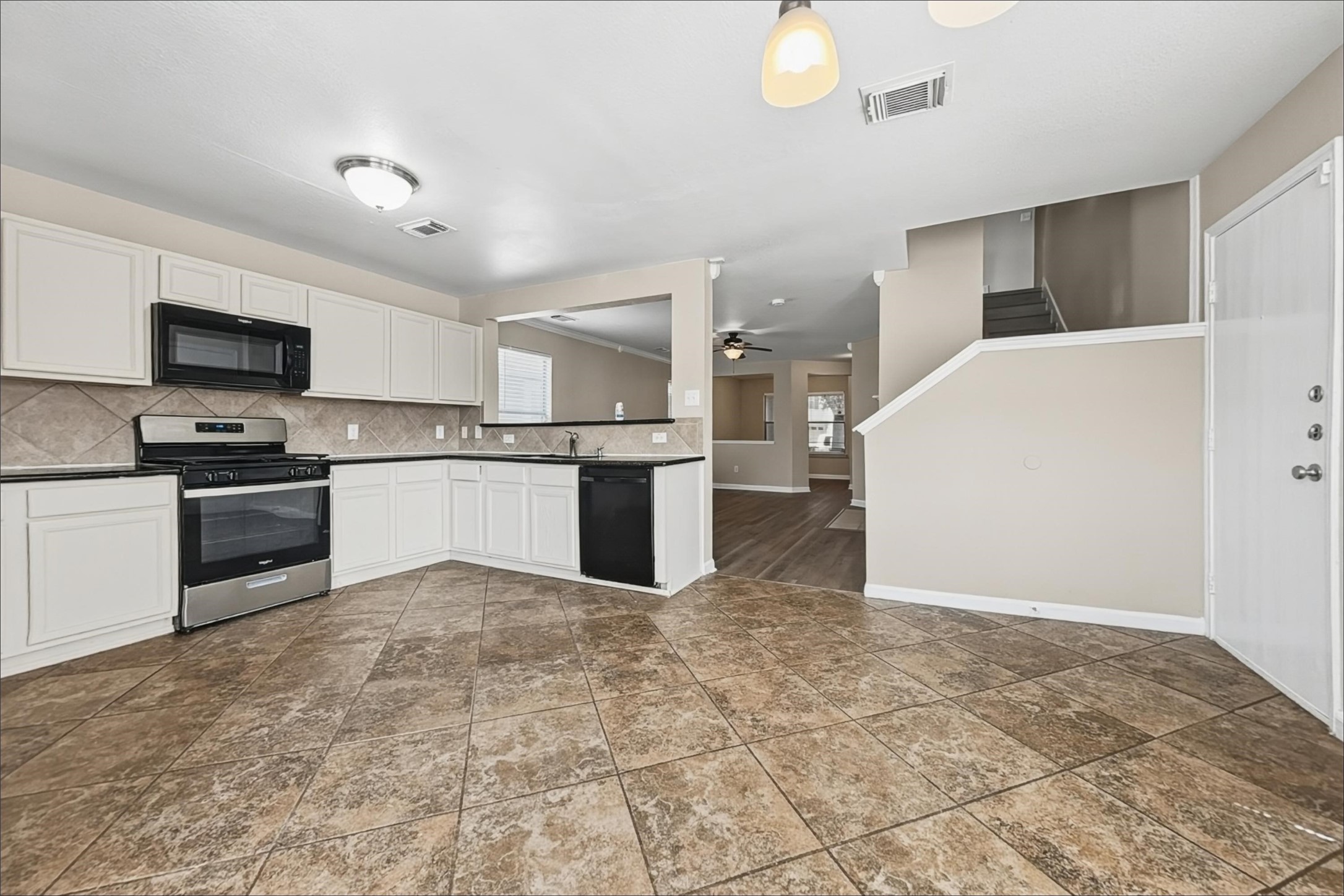 11411 Seven Sisters Drive Property Photo 3