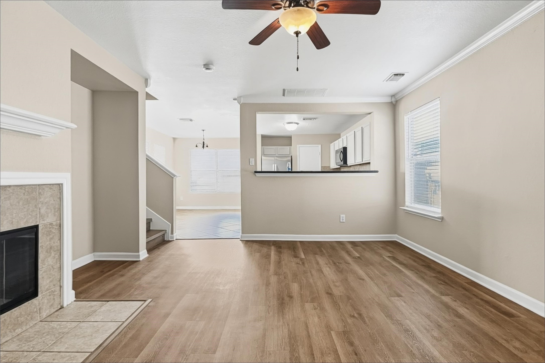 11411 Seven Sisters Drive Property Photo 4