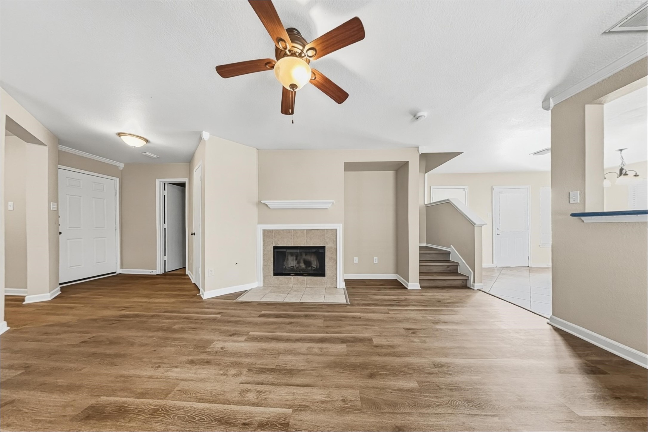 11411 Seven Sisters Drive Property Photo 5