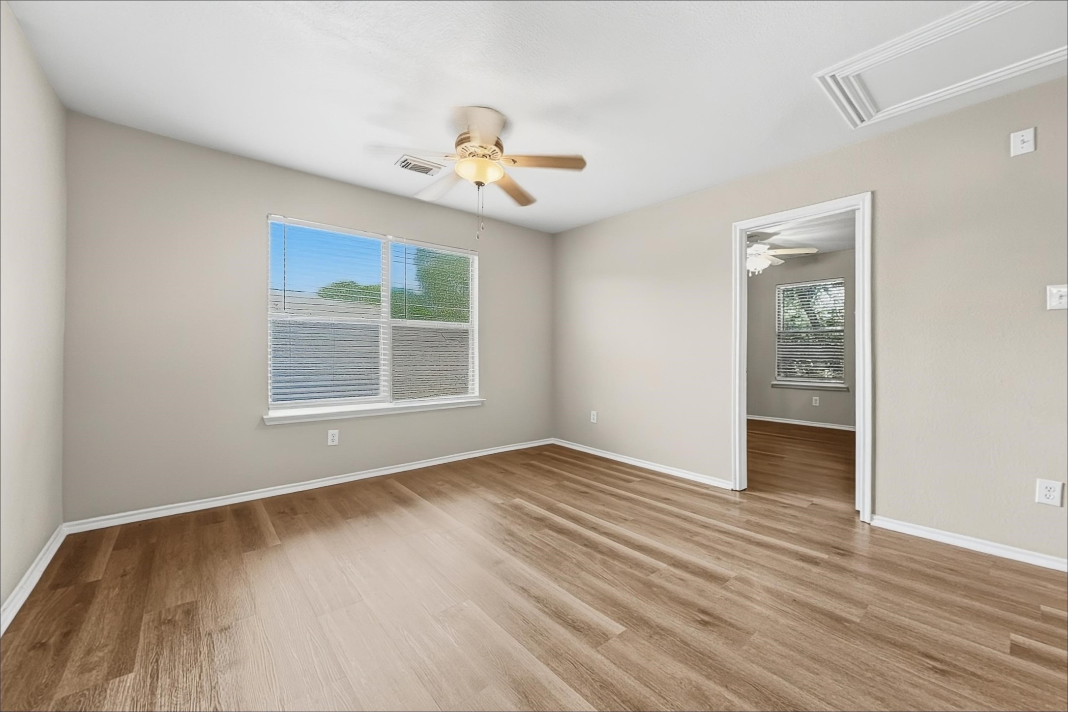 11411 Seven Sisters Drive Property Photo 8