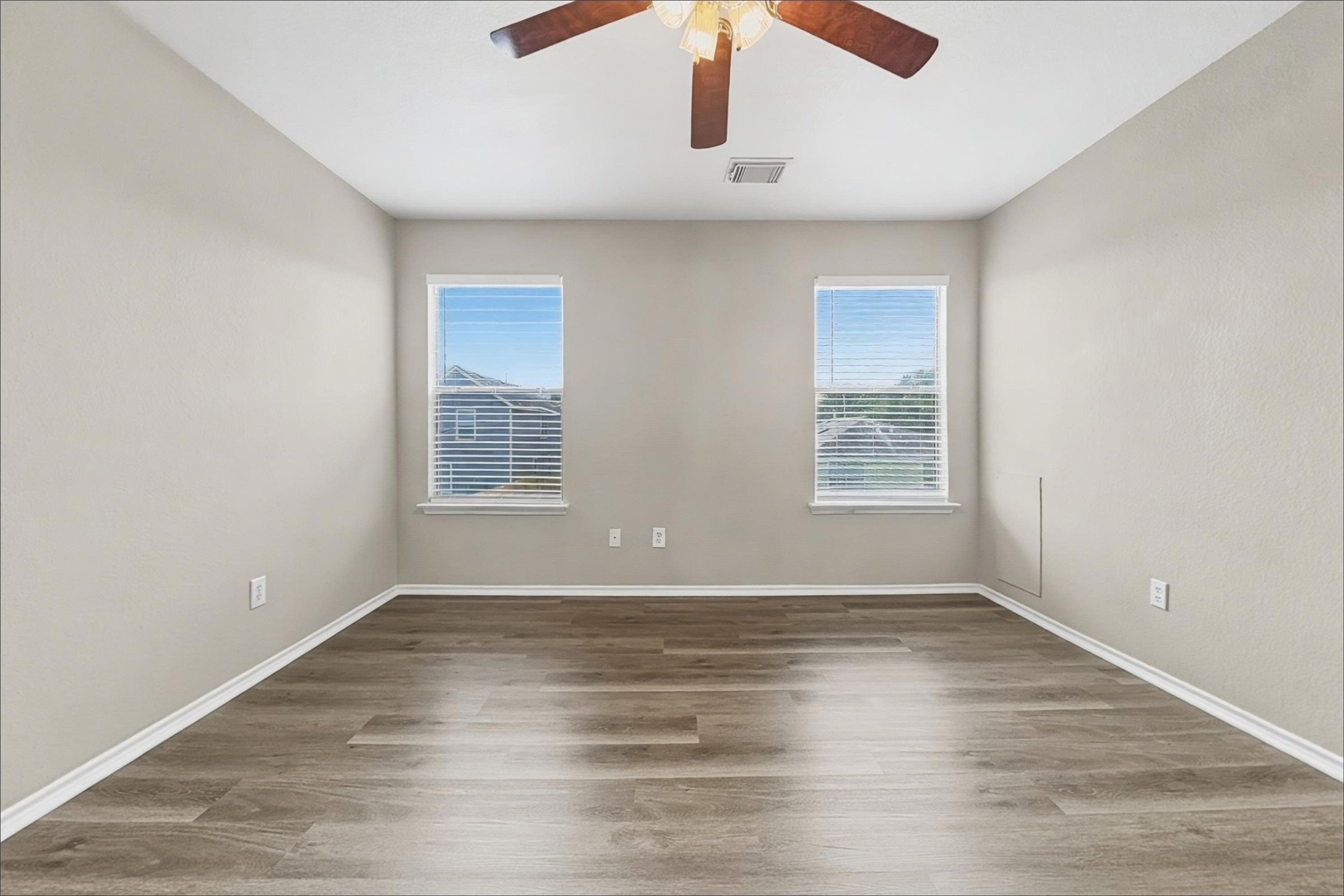 11411 Seven Sisters Drive Property Photo 9