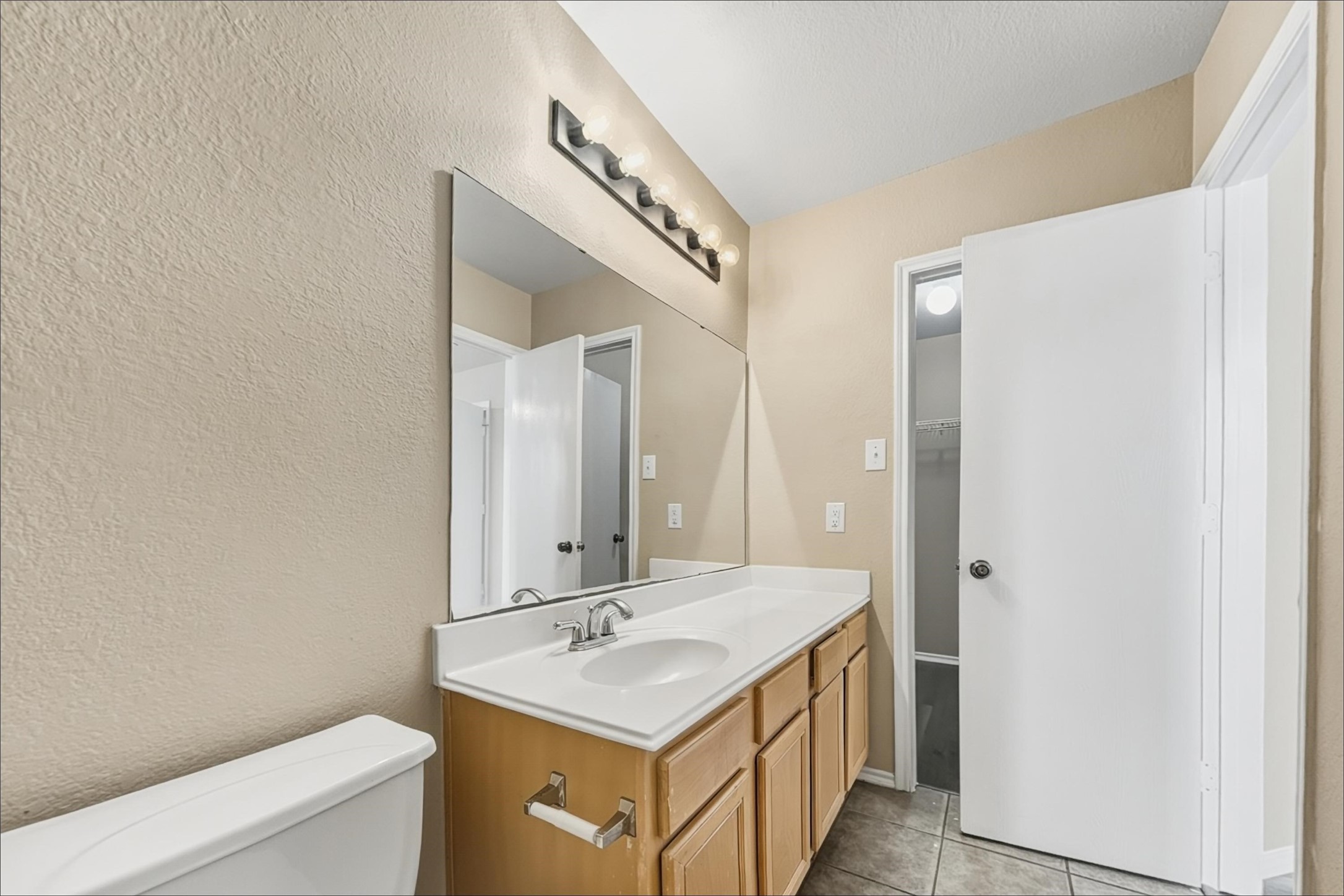 11411 Seven Sisters Drive Property Photo 12