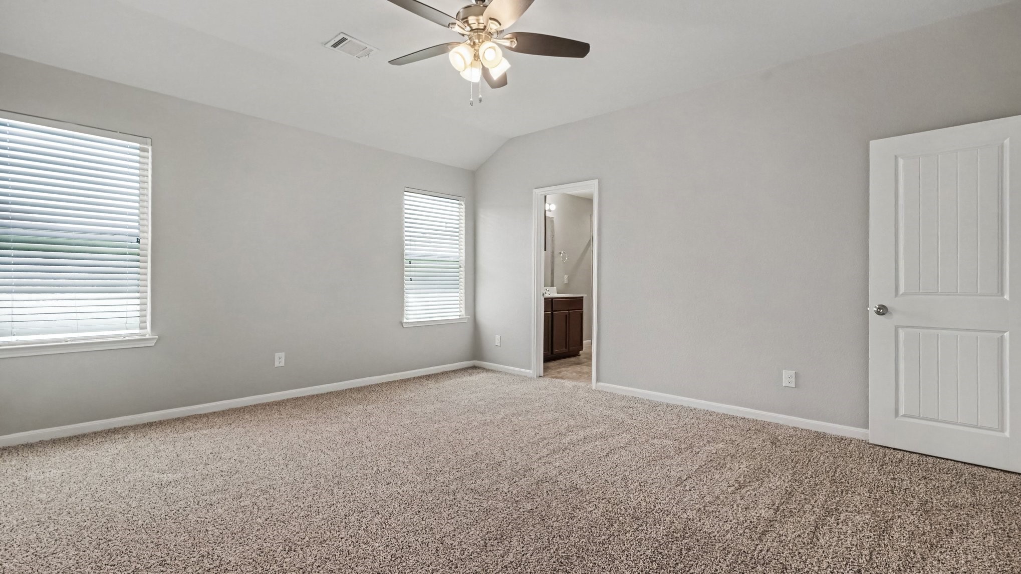 4014 Emperor Valley Lane Property Photo 16