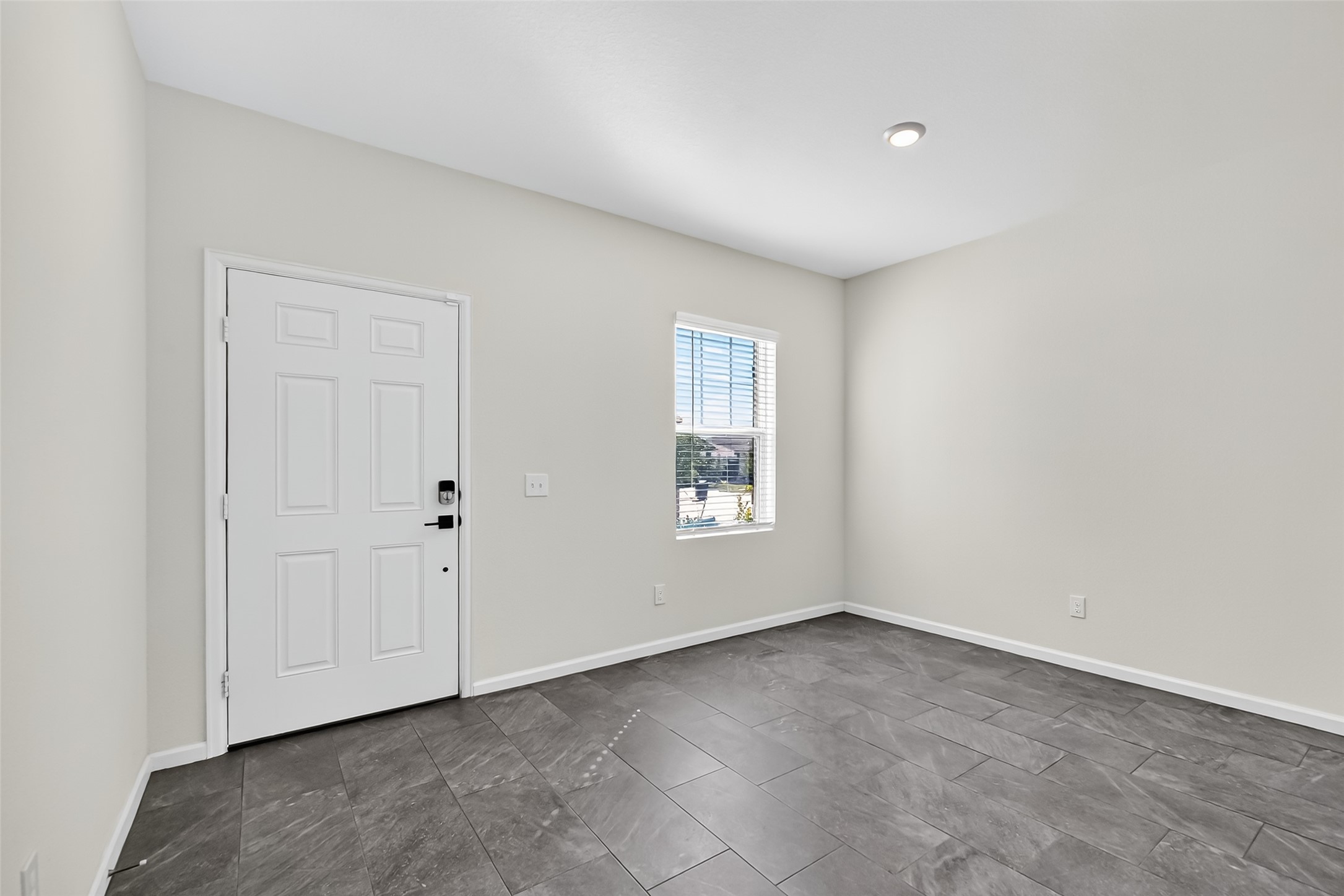 7119 Evitale Way Property Photo 3