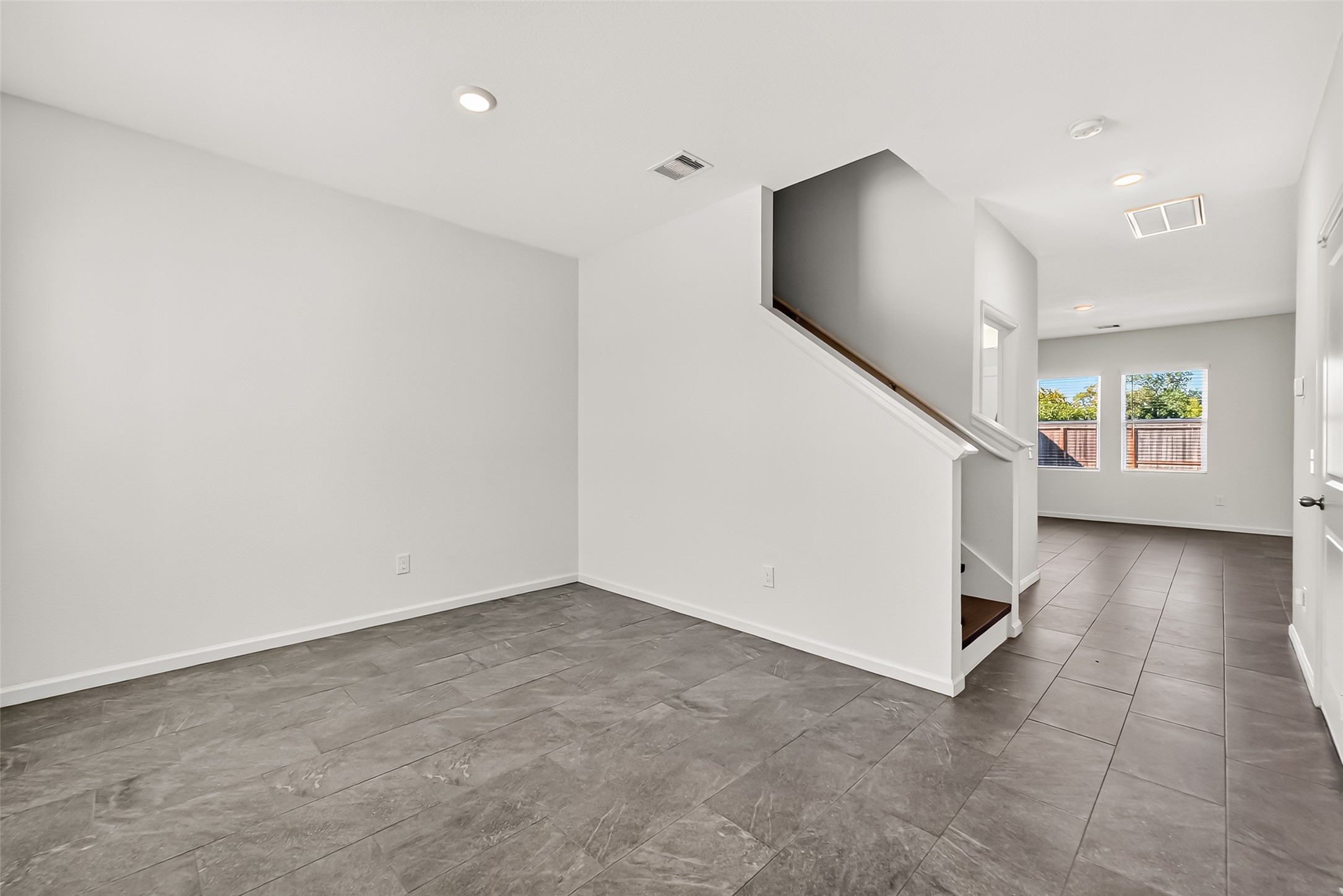 7119 Evitale Way Property Photo 4