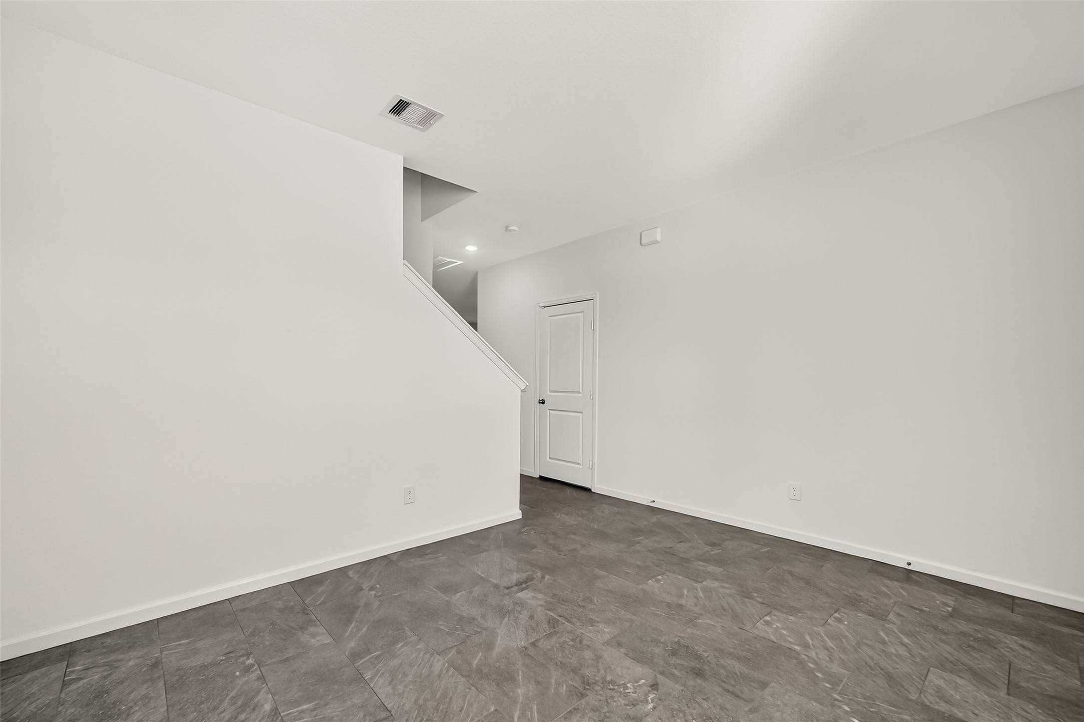 7119 Evitale Way Property Photo 5