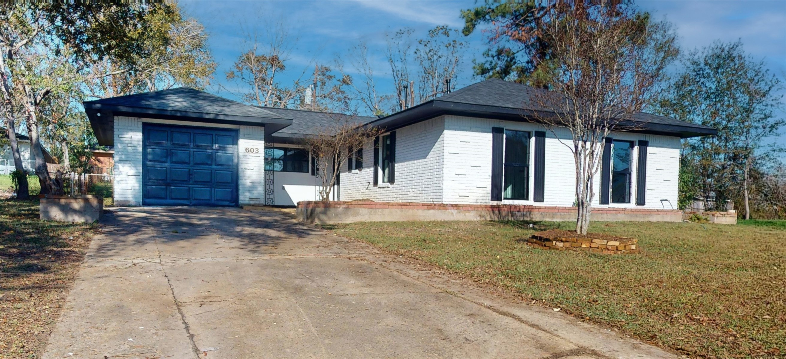 603 Maple Way Property Photo