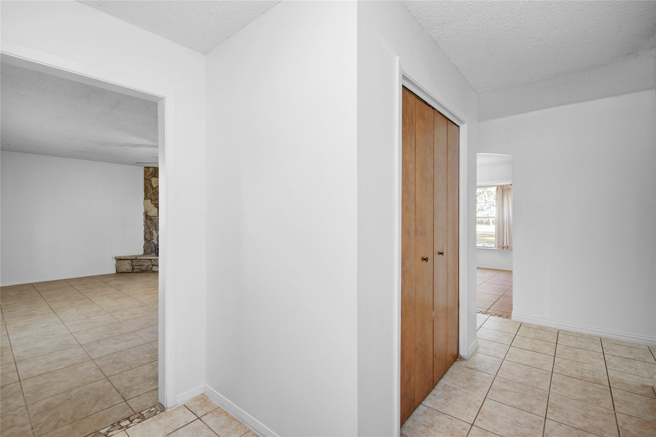411 County Road 912a Property Photo 5