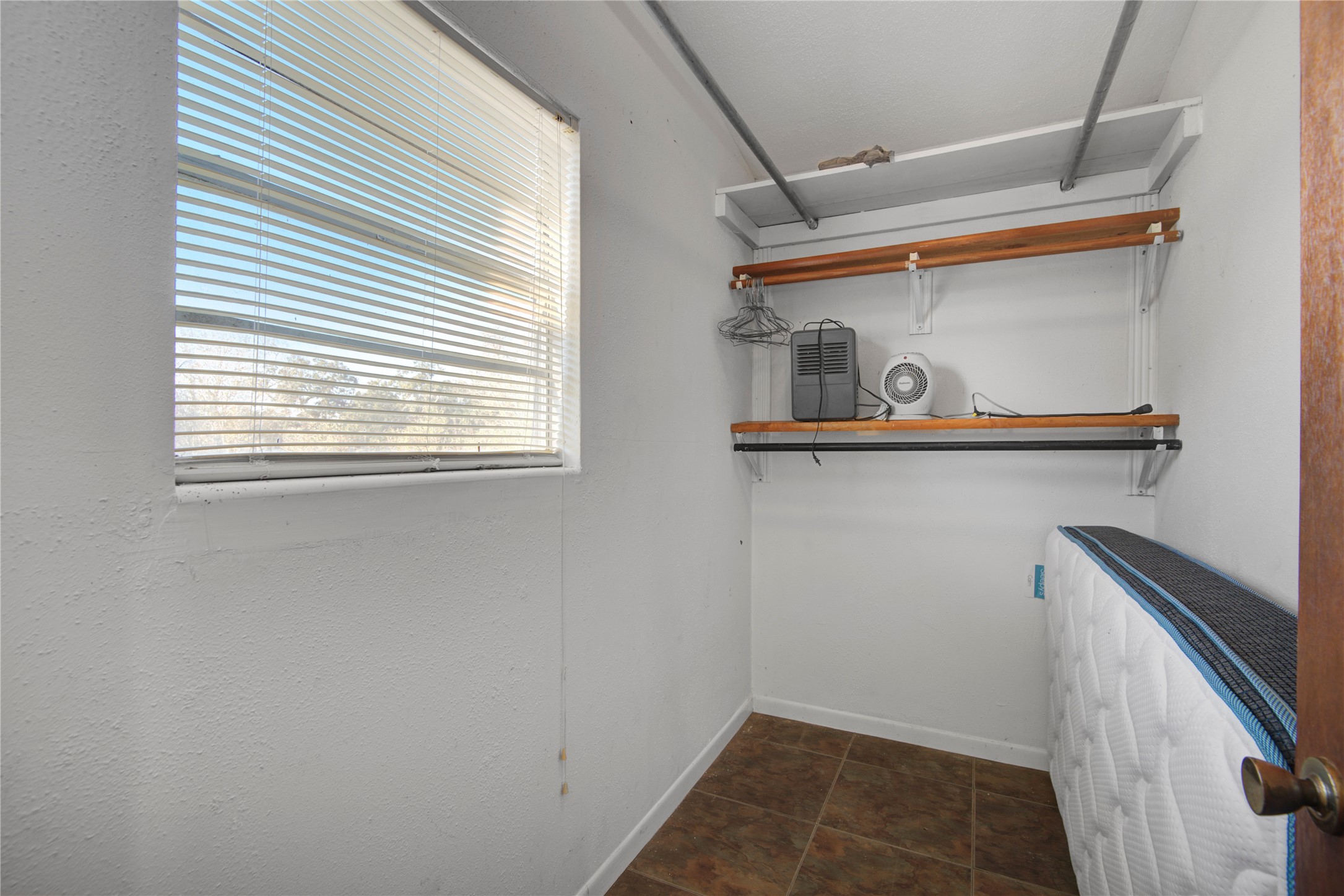 411 County Road 912a Property Photo 25