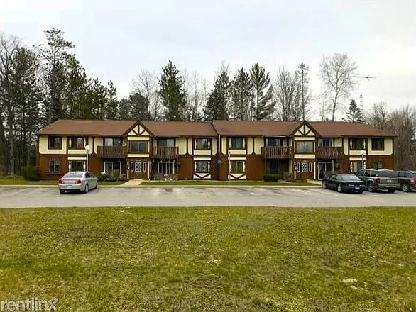 500 Pineview Court Property Photo 1