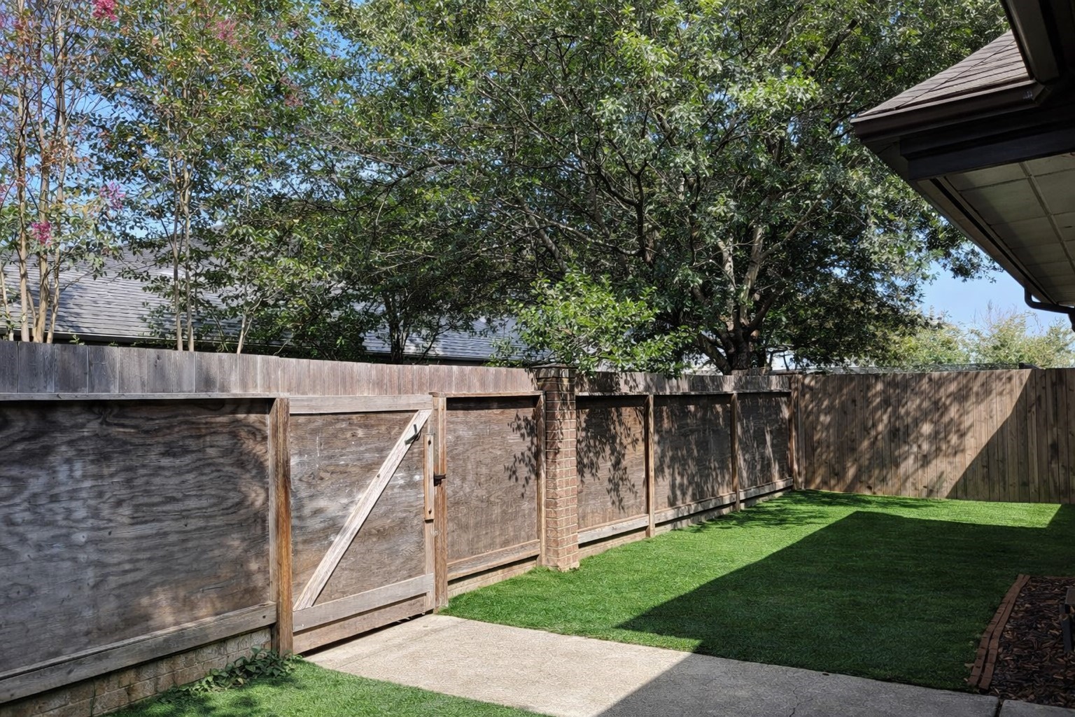 12026 Mighty Oak Dr A Property Photo 2