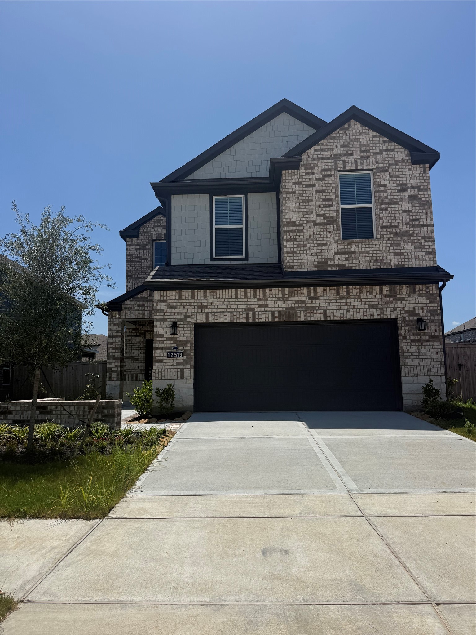 12519 Coastal Bend Way Property Photo 3