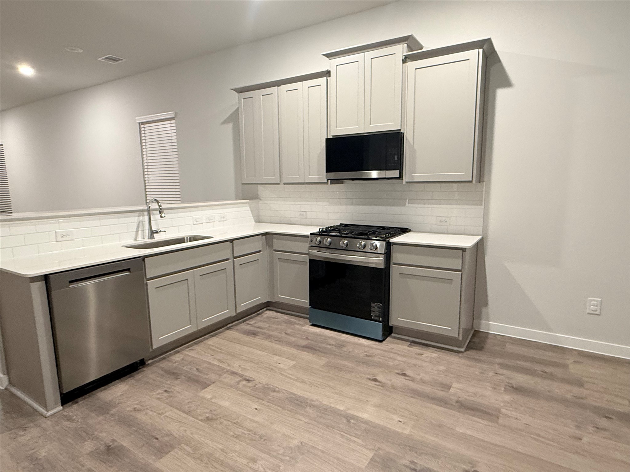 12519 Coastal Bend Way Property Photo 7