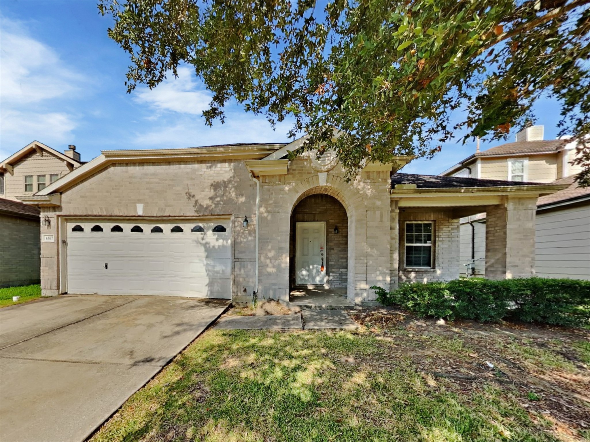 6907 Oleander Grove Way Property Photo 1