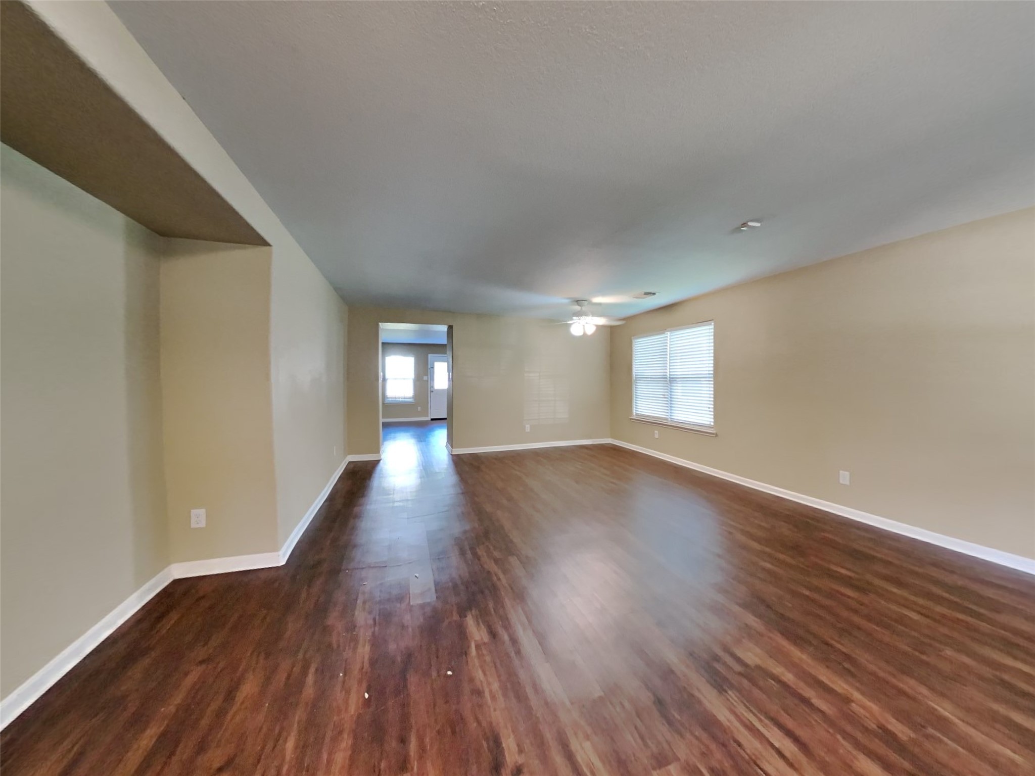 6907 Oleander Grove Way Property Photo 4