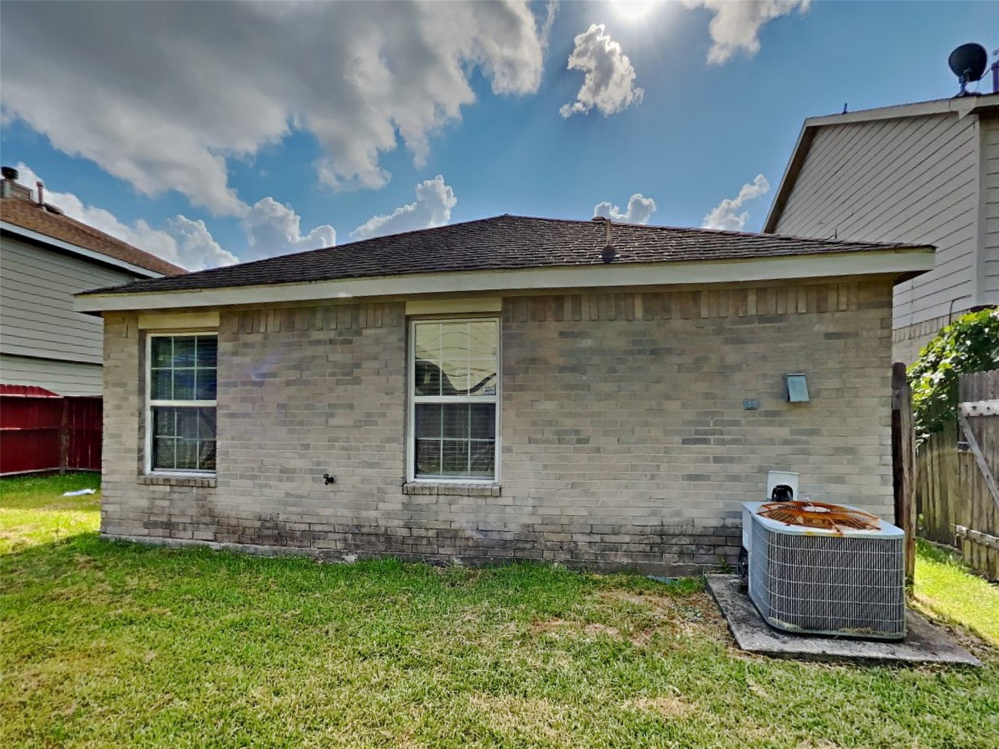 6907 Oleander Grove Way Property Photo 20