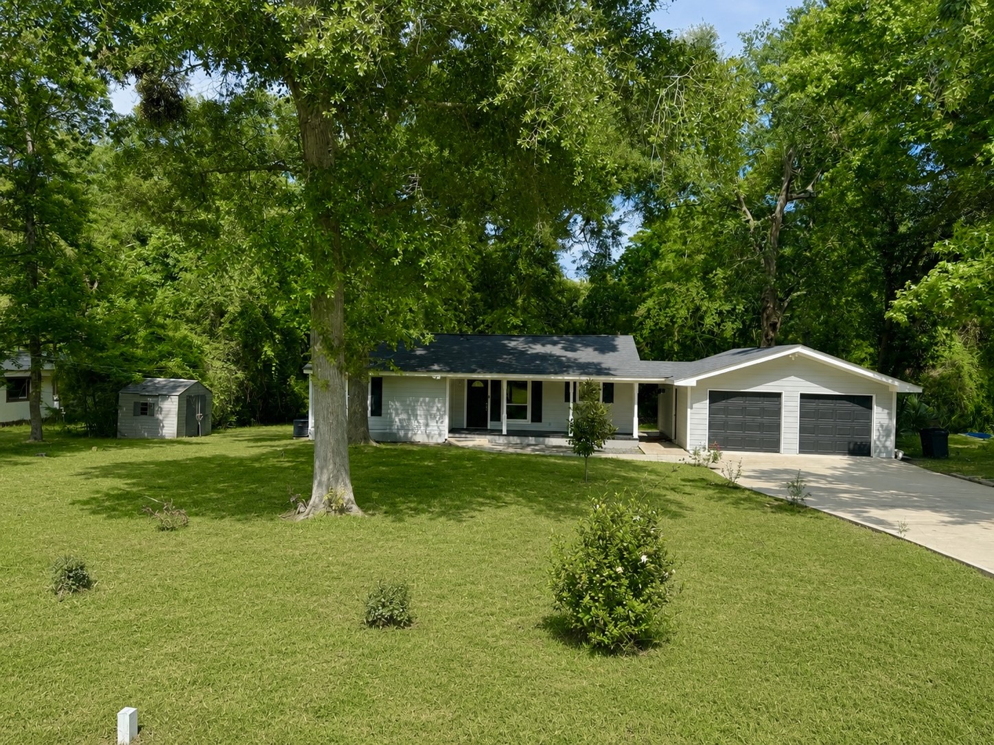 10747 Doe Hill Road Property Photo 2