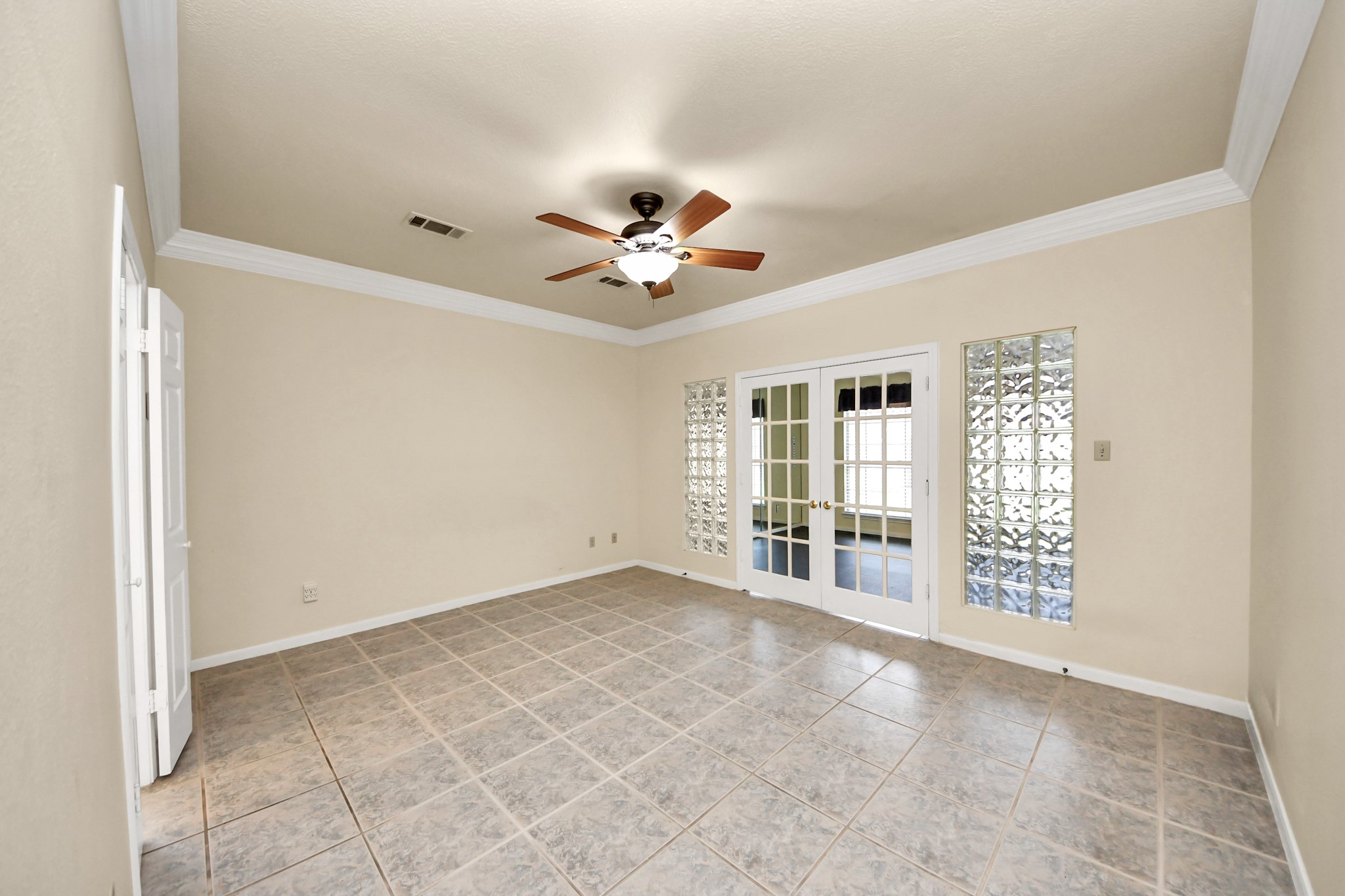 10503 Great Plains Lane Property Photo 23