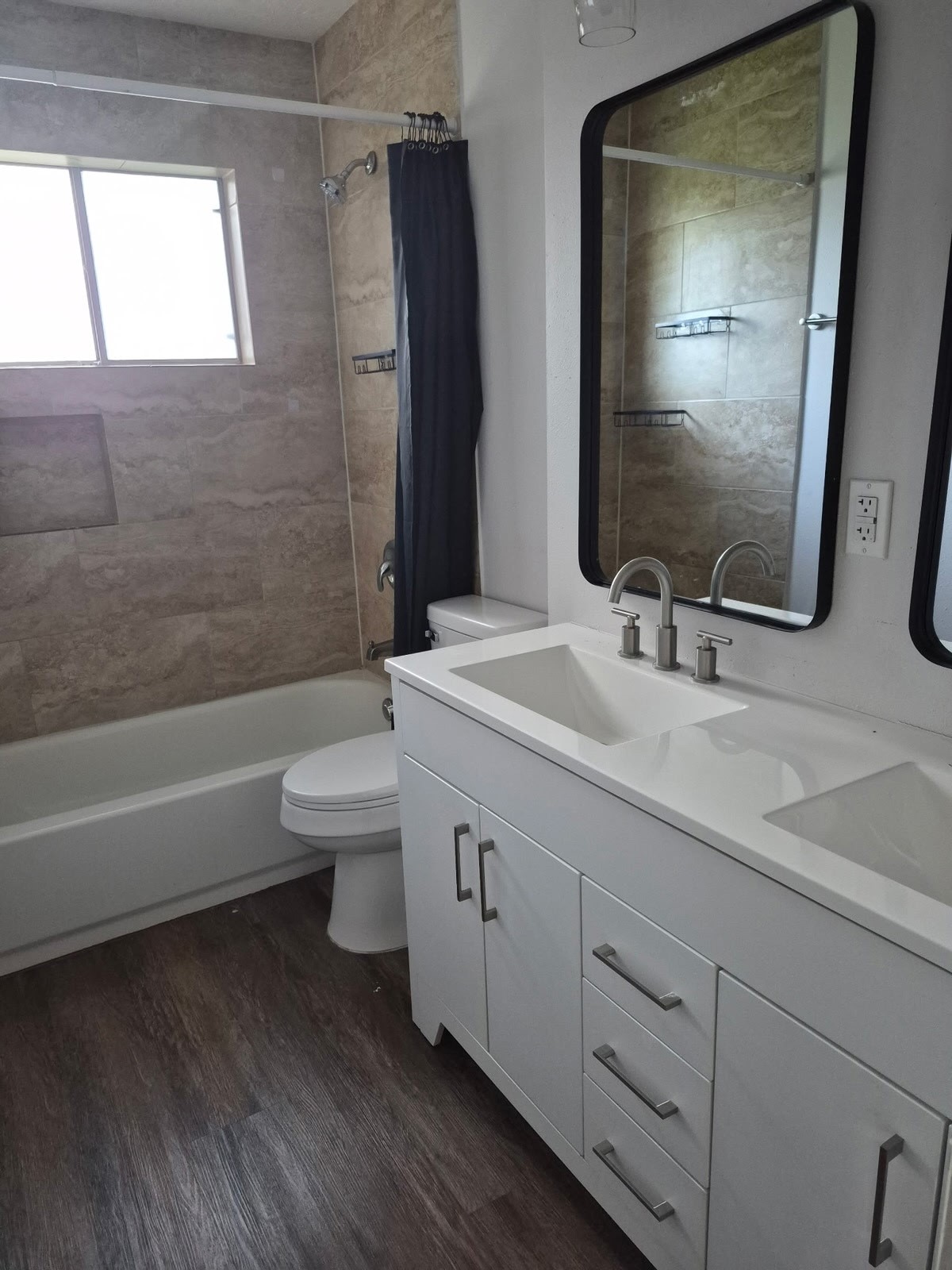 10915 Roandale Drive Property Photo 6