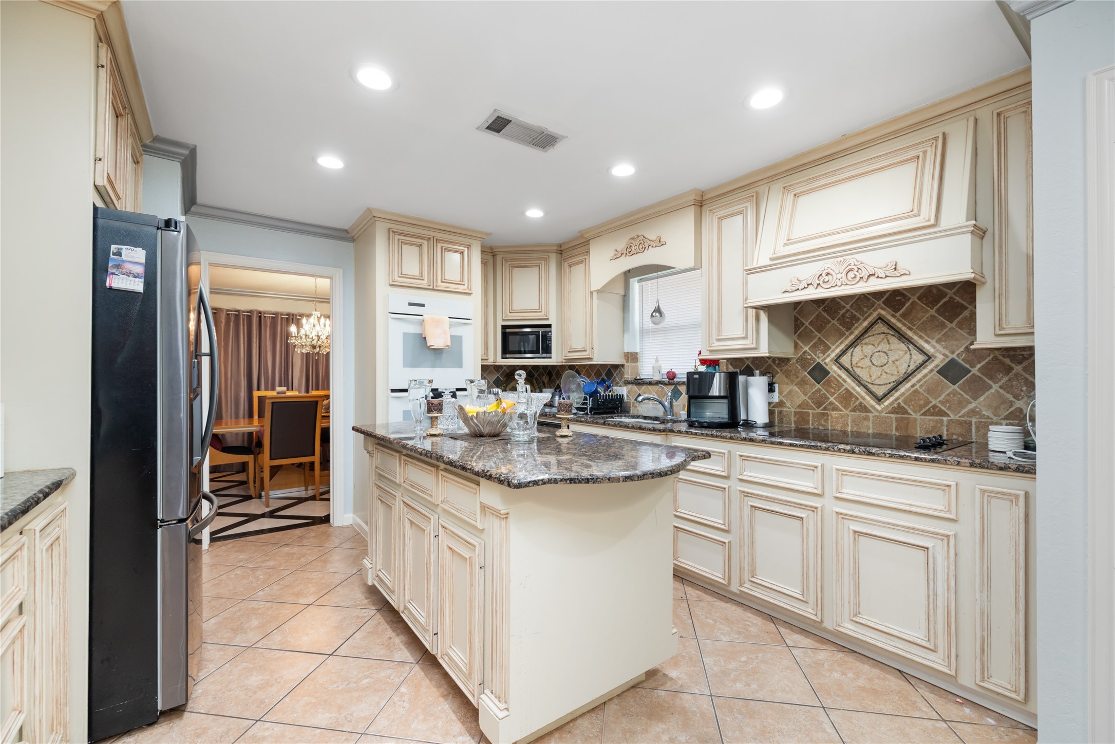18118 Shadow Valley Drive Property Photo 5