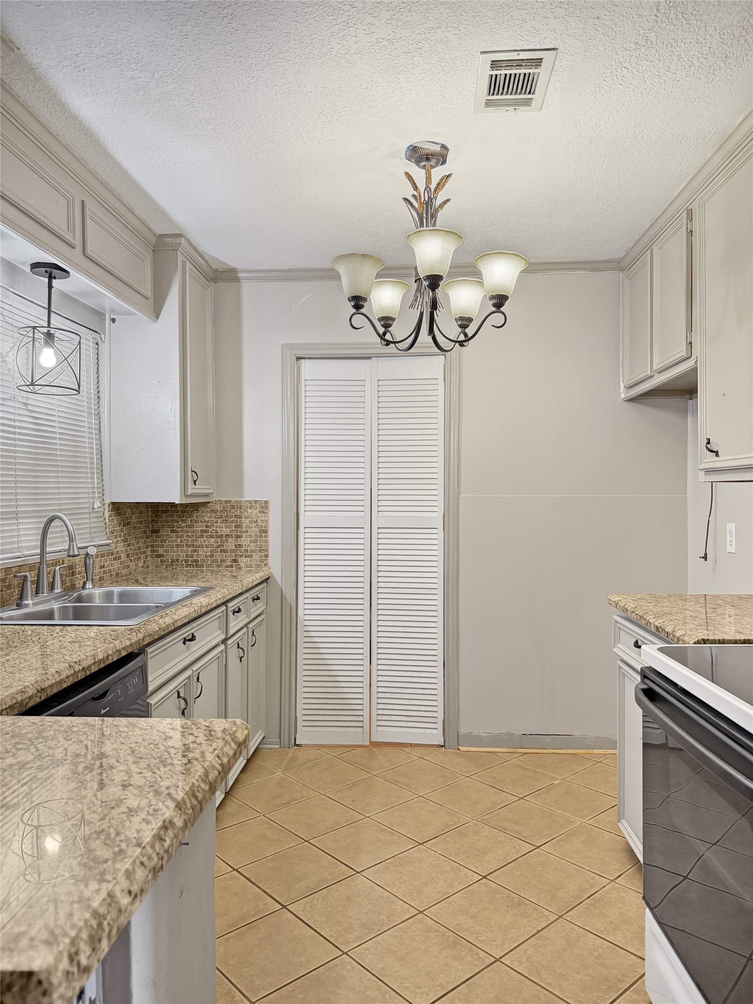 10437 Wolbrook Street Property Photo 4