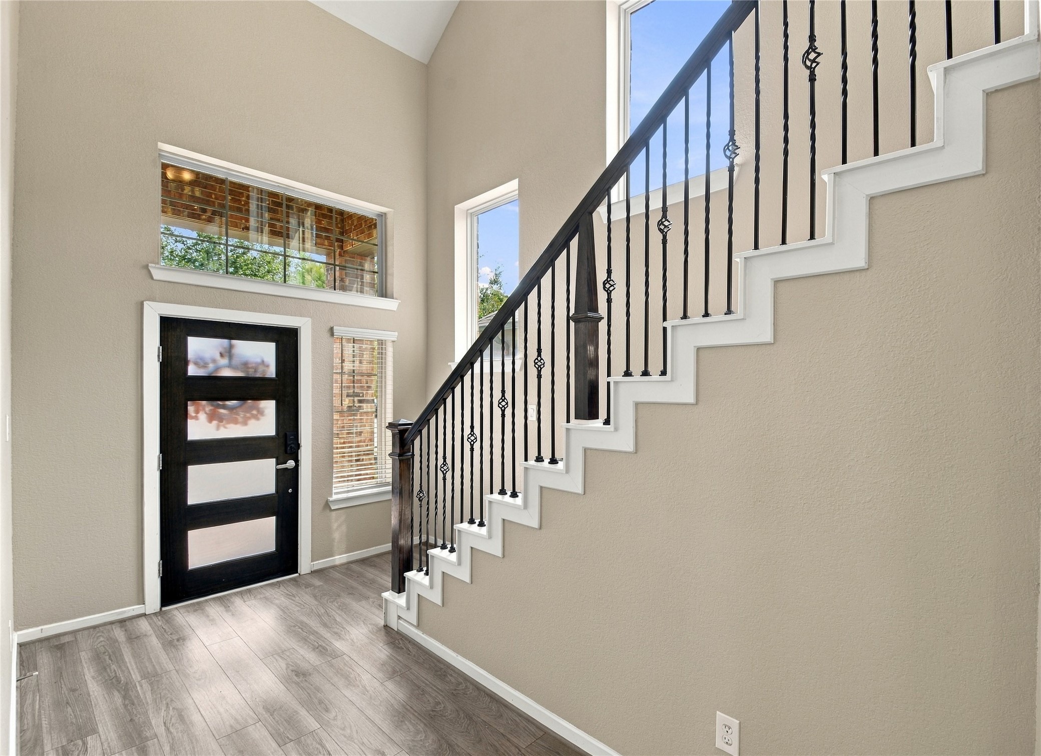 12207 Texas Trumpet Trail Property Photo 4