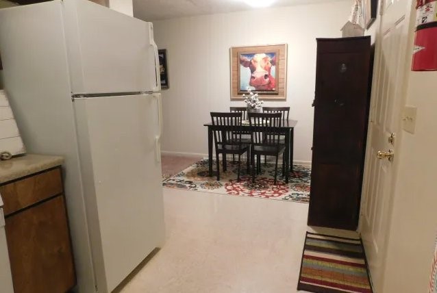 304 Julia Circle Property Photo 8