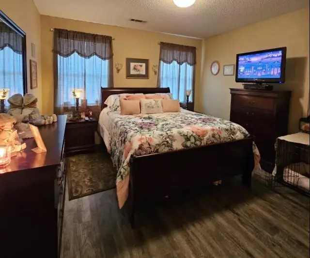 304 Julia Circle Property Photo 10