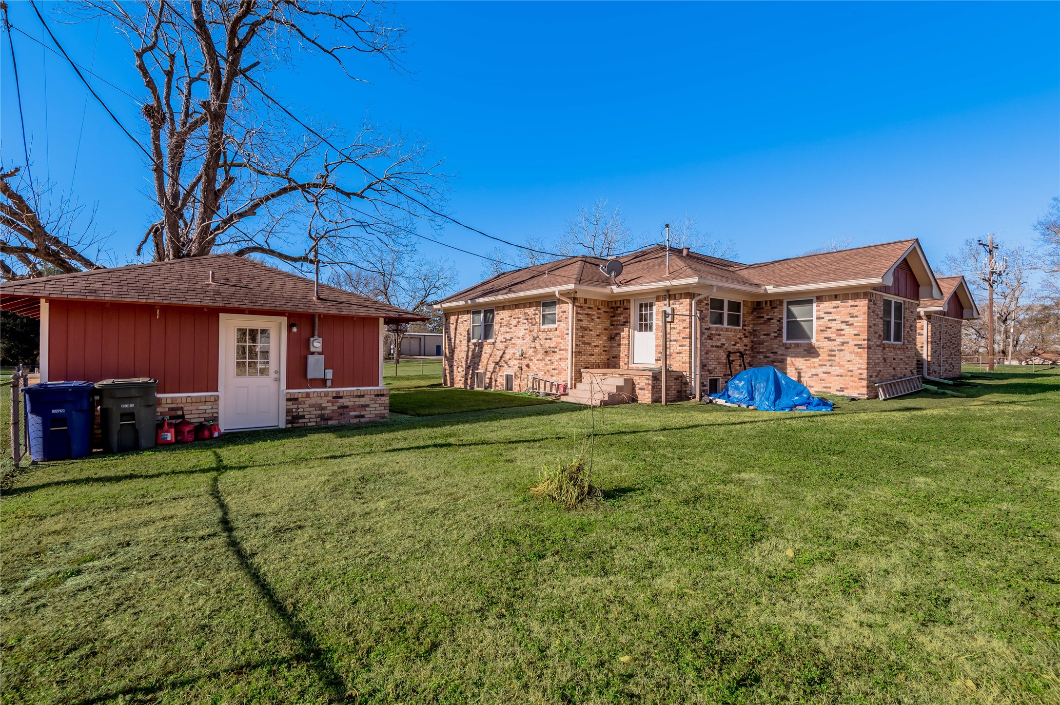 2201 Badger Lane Property Photo 3