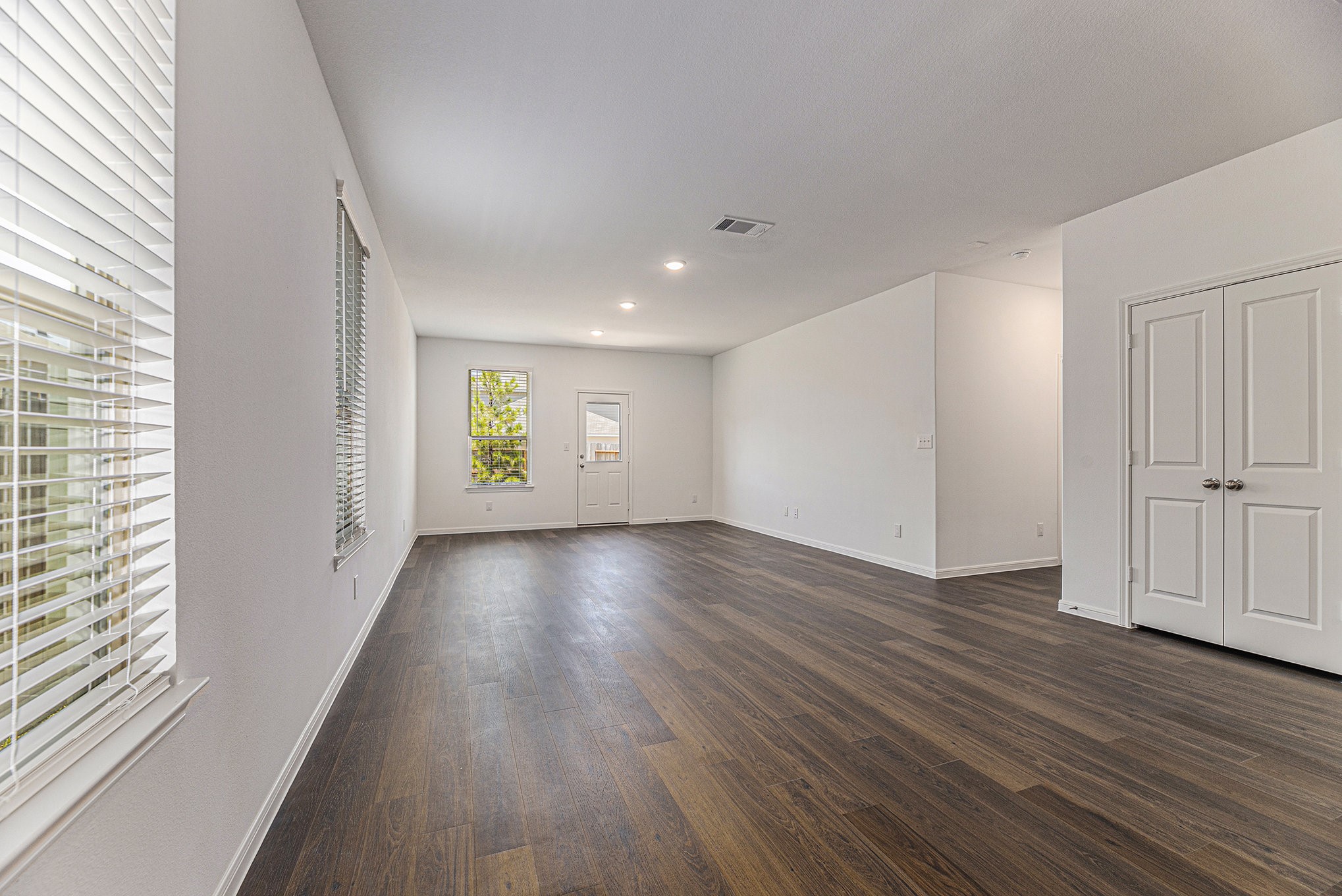 235 Pine Cavern Drive Property Photo 4