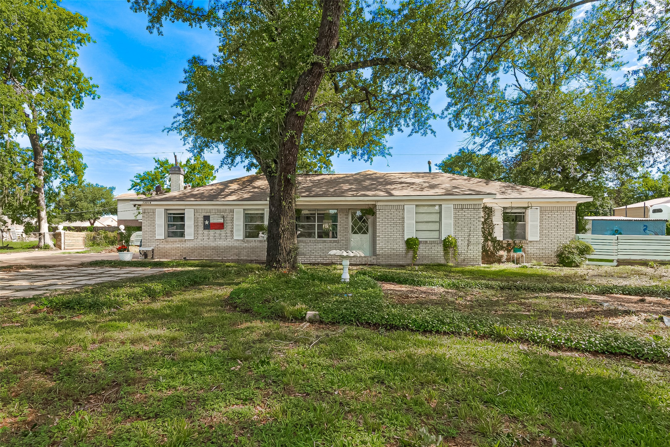 13018 Vernon Road Property Photo 1