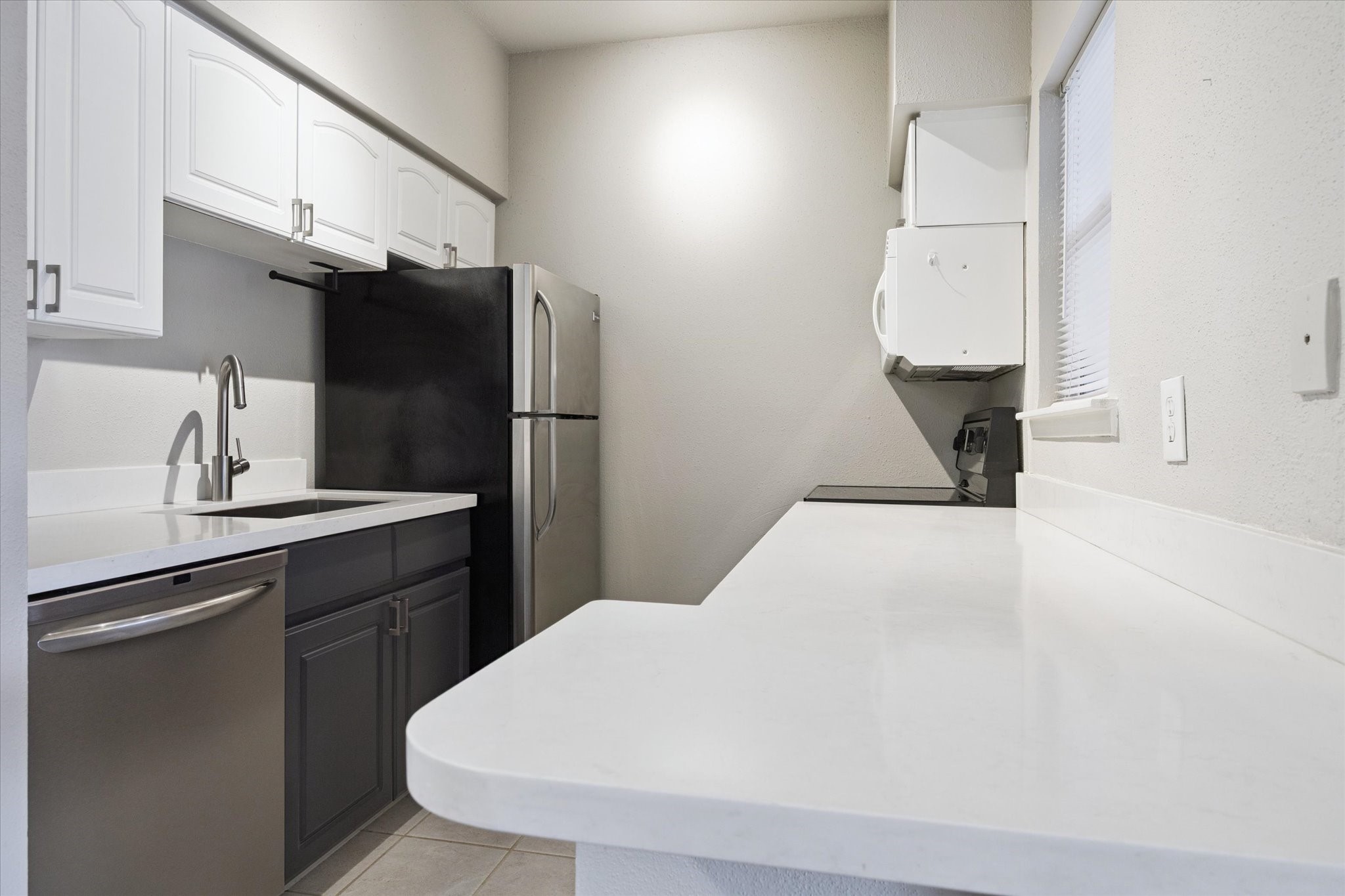 4041 Drake Street 113 Property Photo 7