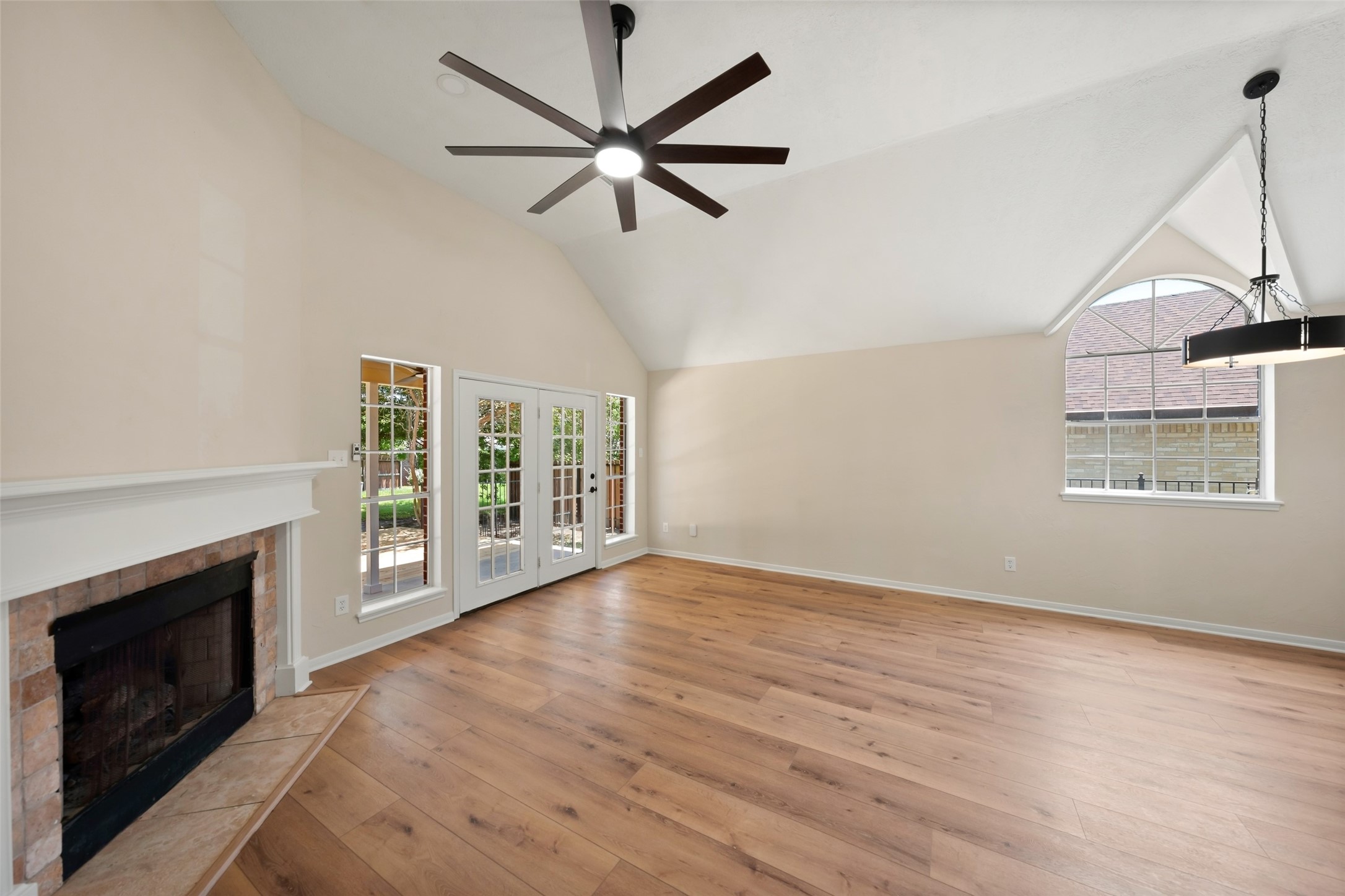 6979 Breezy Point Property Photo 6