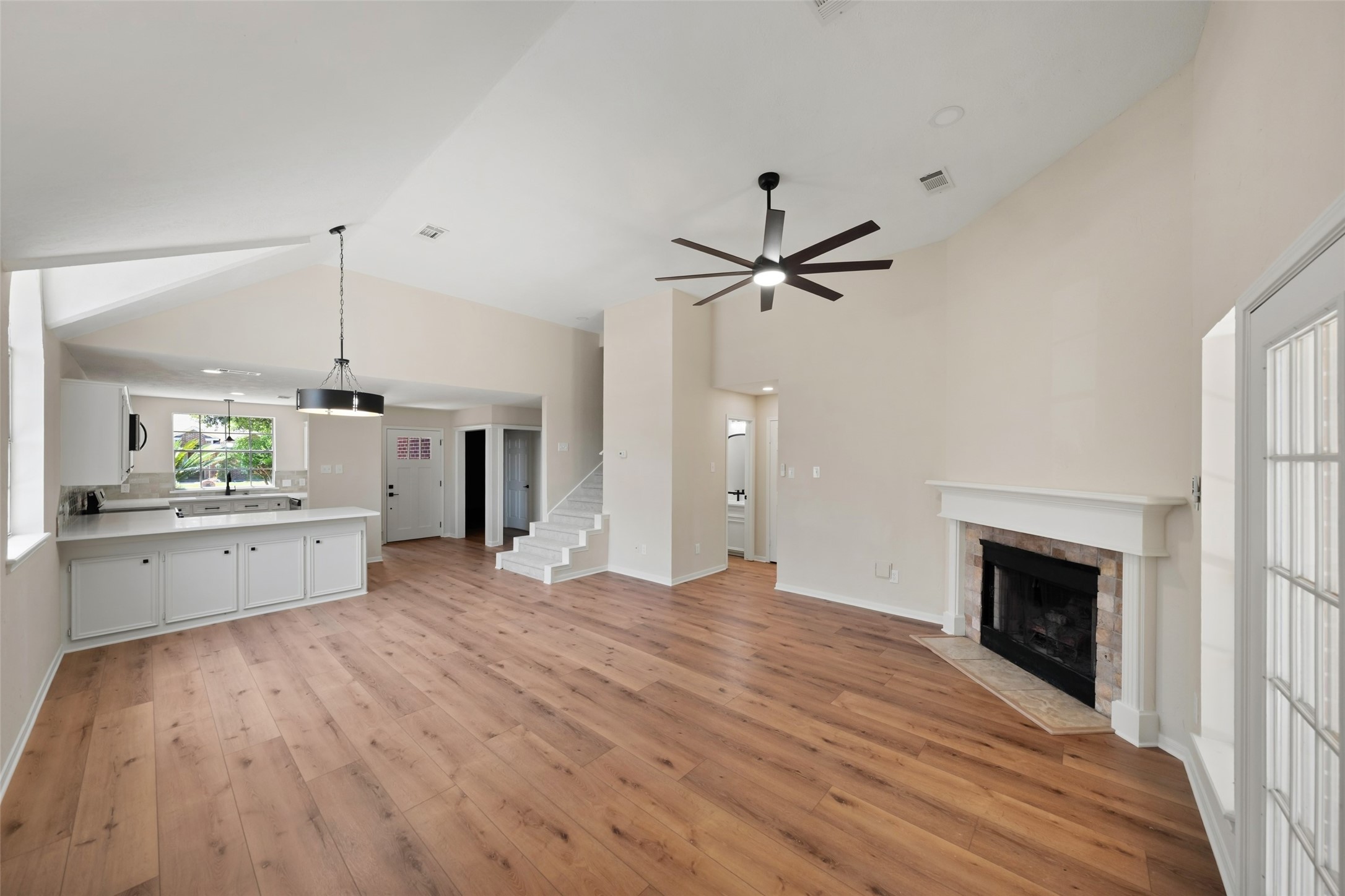 6979 Breezy Point Property Photo 7