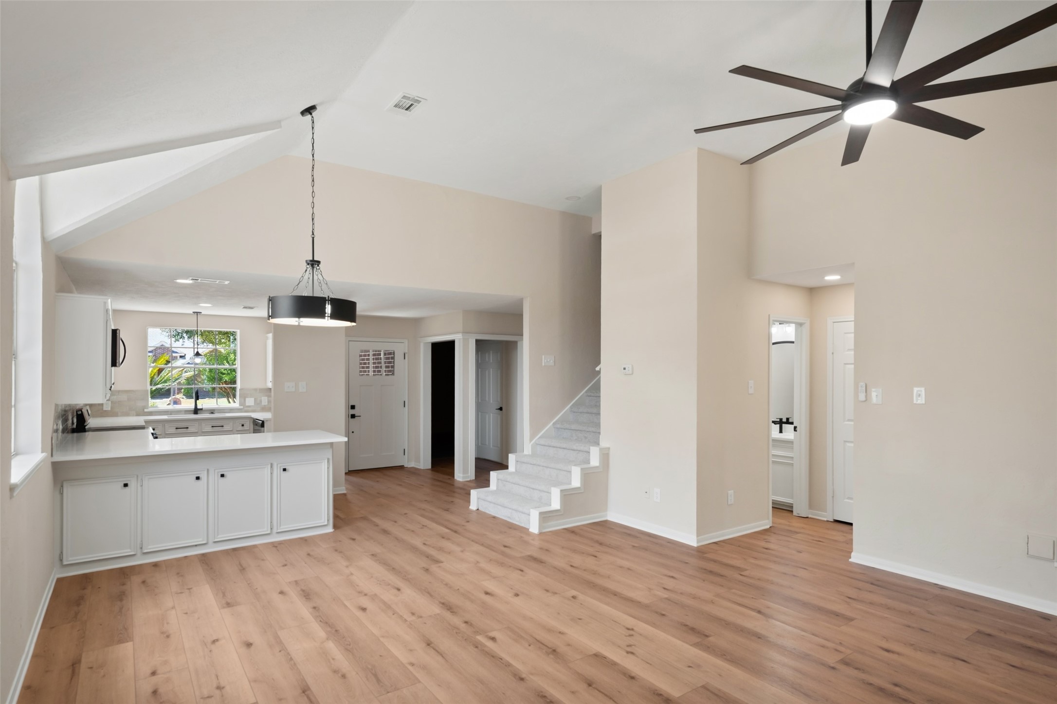 6979 Breezy Point Property Photo 8