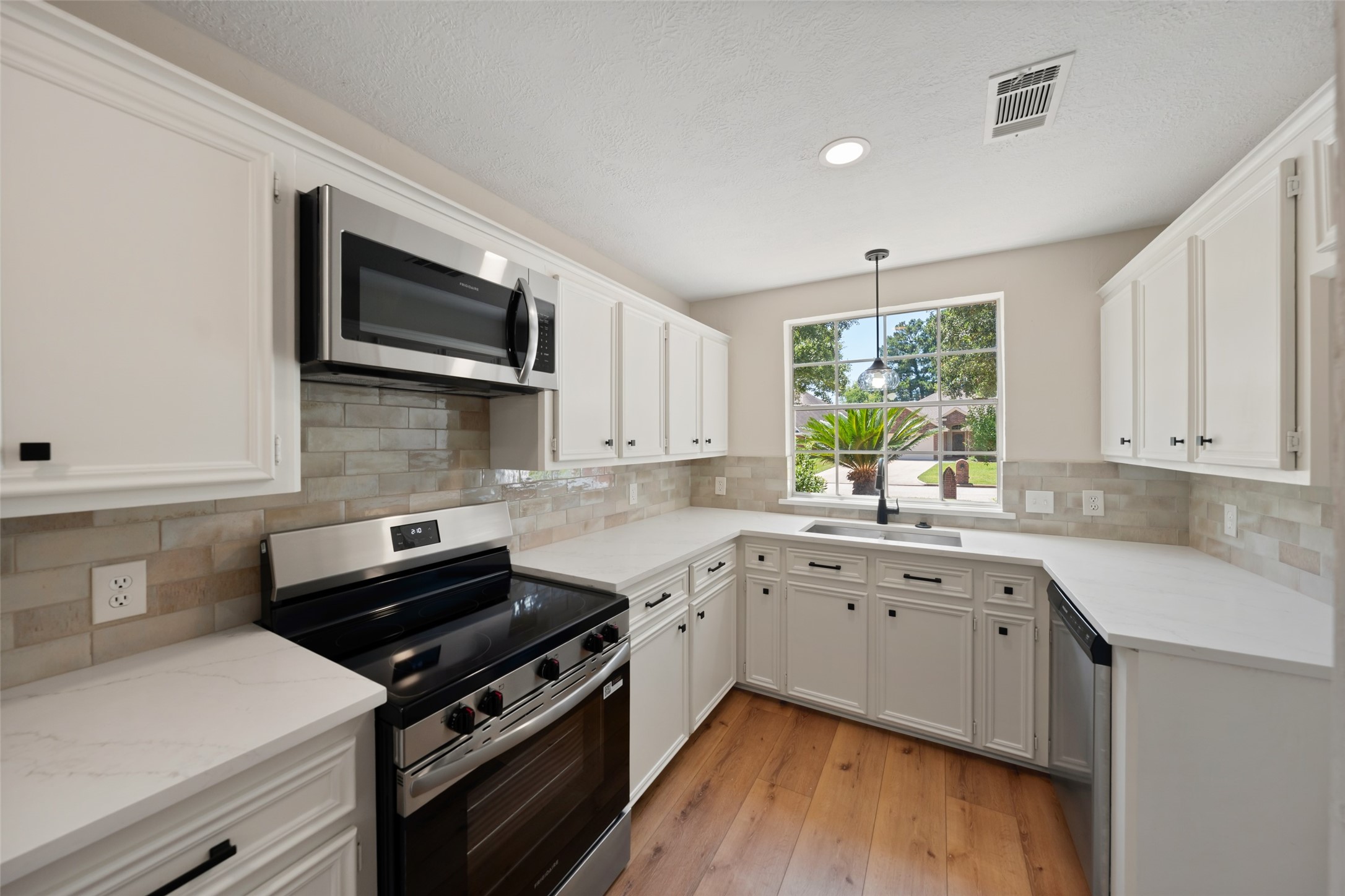 6979 Breezy Point Property Photo 11